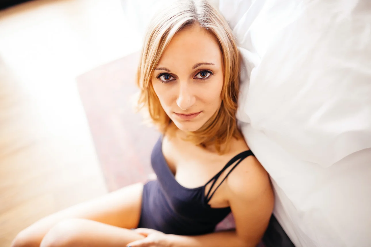 Yvonne-160301-108-ret