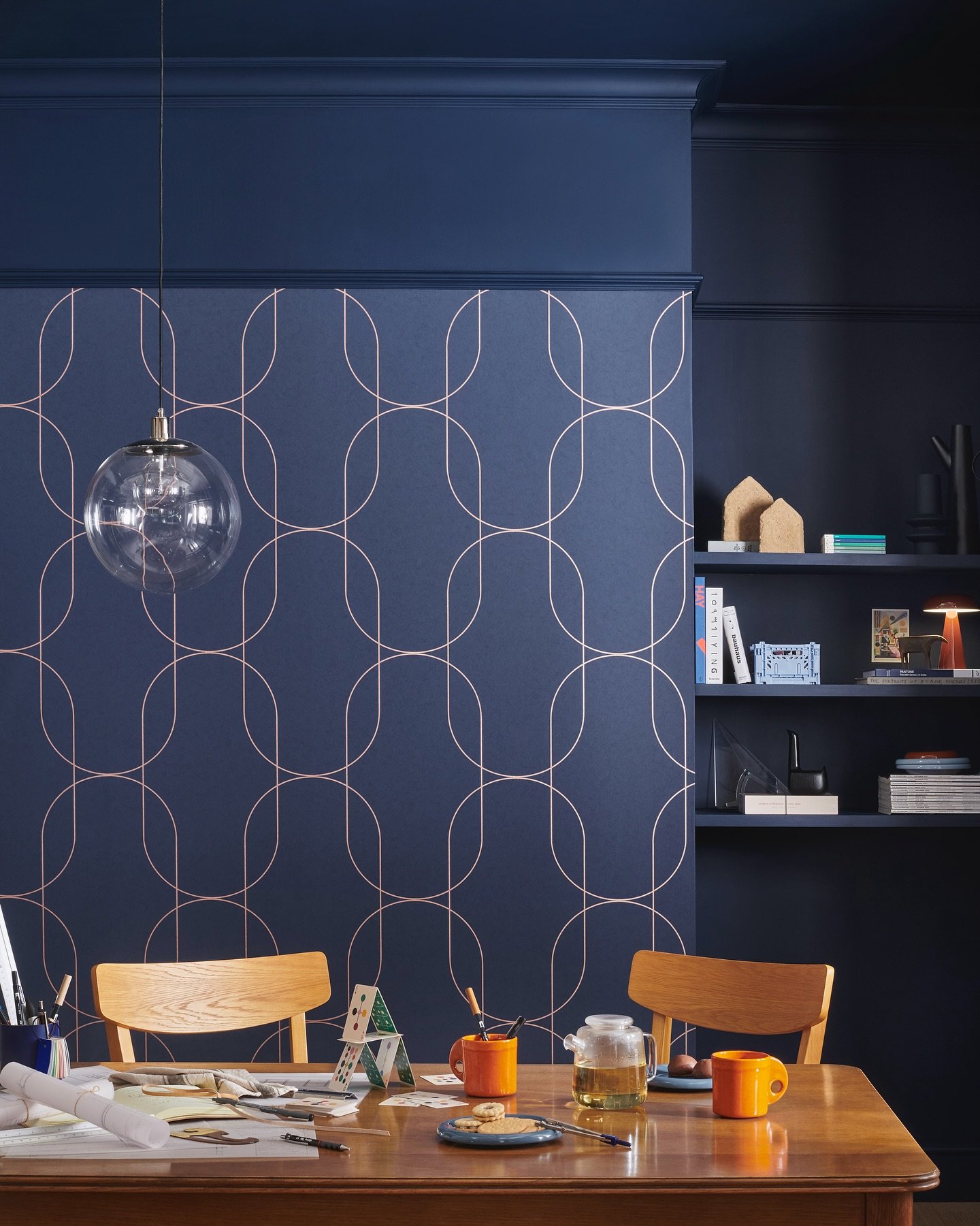 From the archives // one of my favourite shoots: styling and set design for four ads for @grahamandbrown &lsquo;Loving Home&rsquo; autumn campaign celebrating wallpaper, murals and fabric each one telling a little story.

This scene features our reti