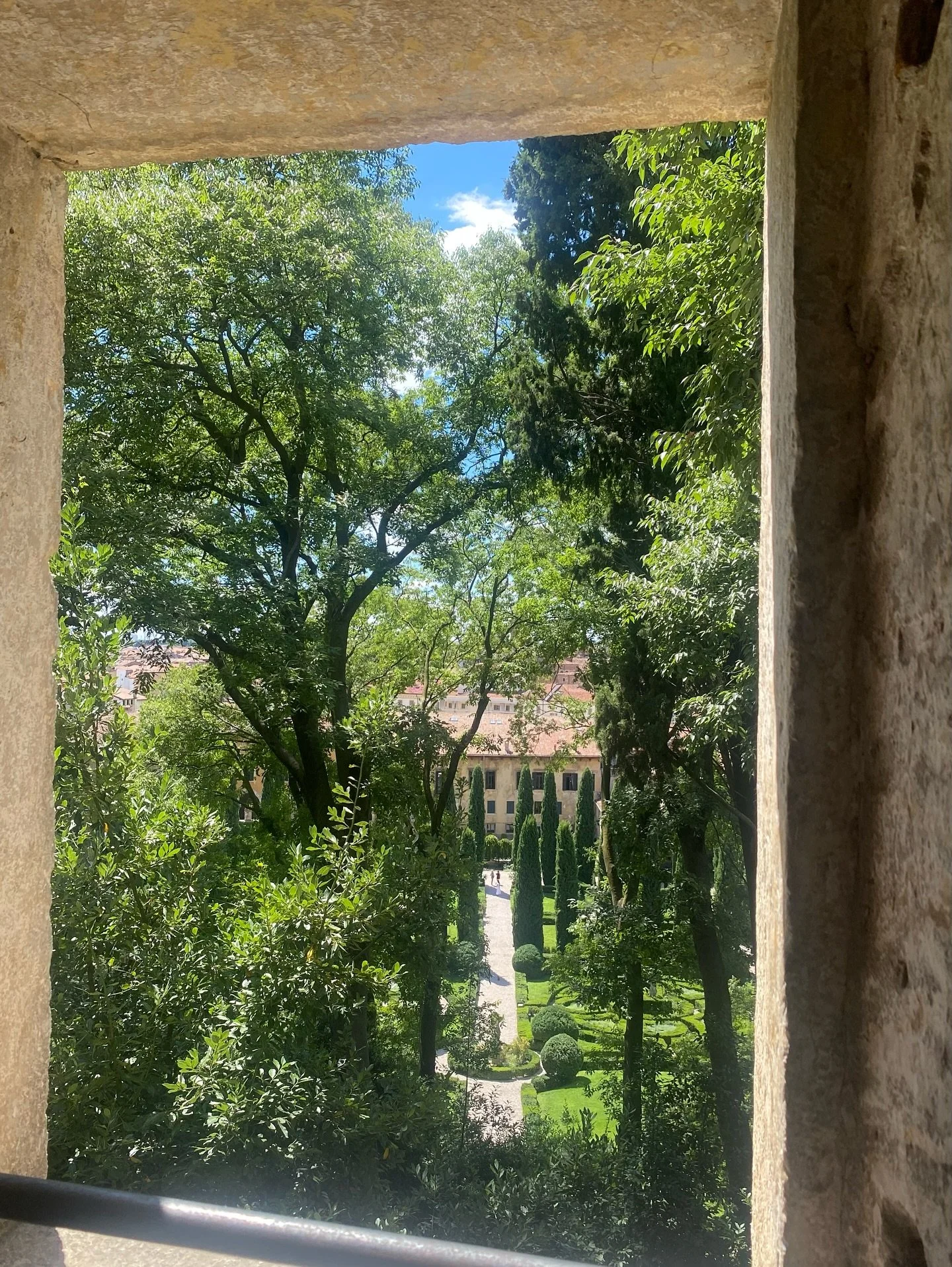 VERONA DAY 2 // This trip was to celebrate Mum&rsquo;s 80th - and fate delivered, with her favourite classical singer Jonas Kaufman performing at the Verona Amphitheatre. Watching her and my sister so happy was so lovely. 
The whole day was dreamy, s
