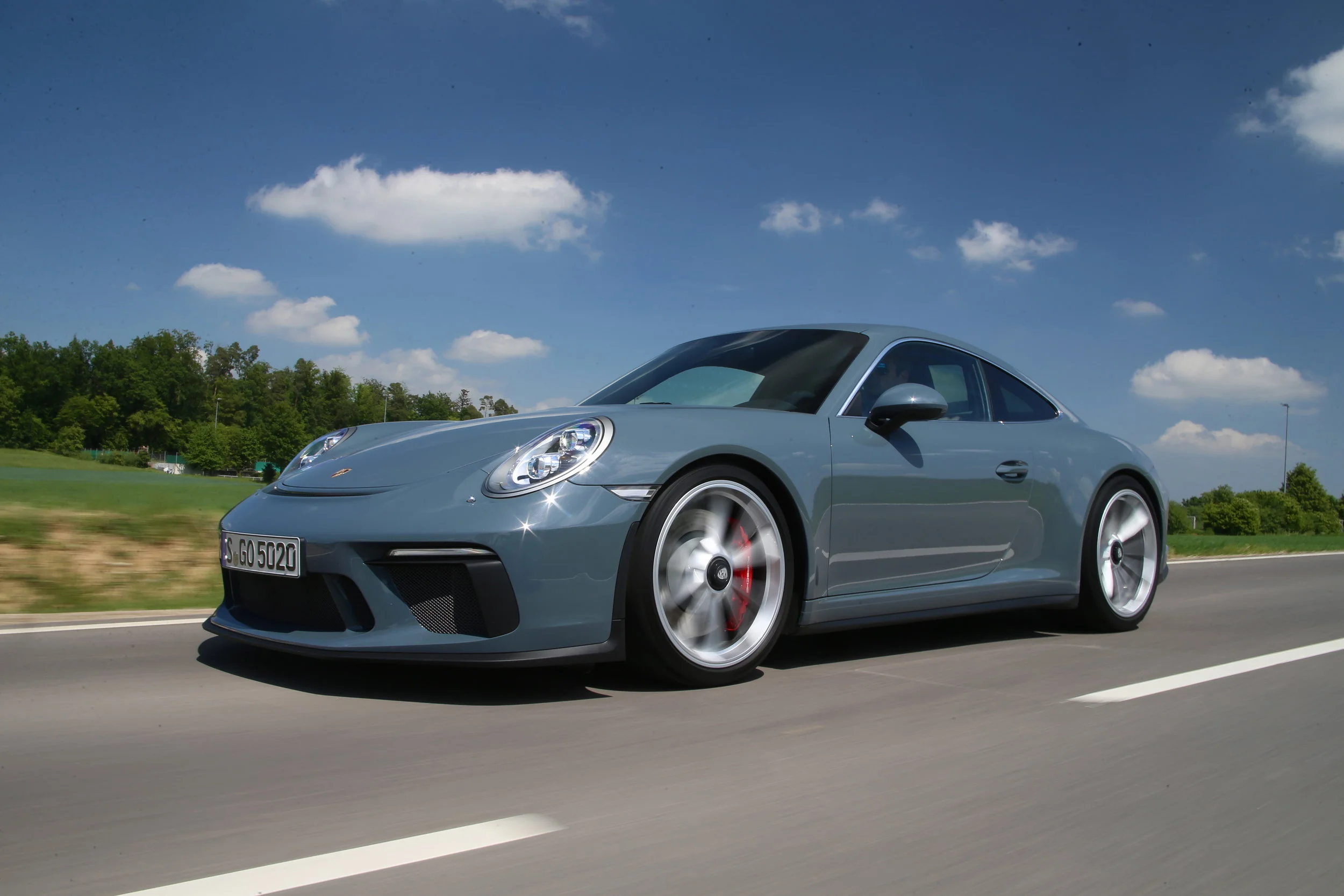 Porsche GT3 Touring - Road Warrior