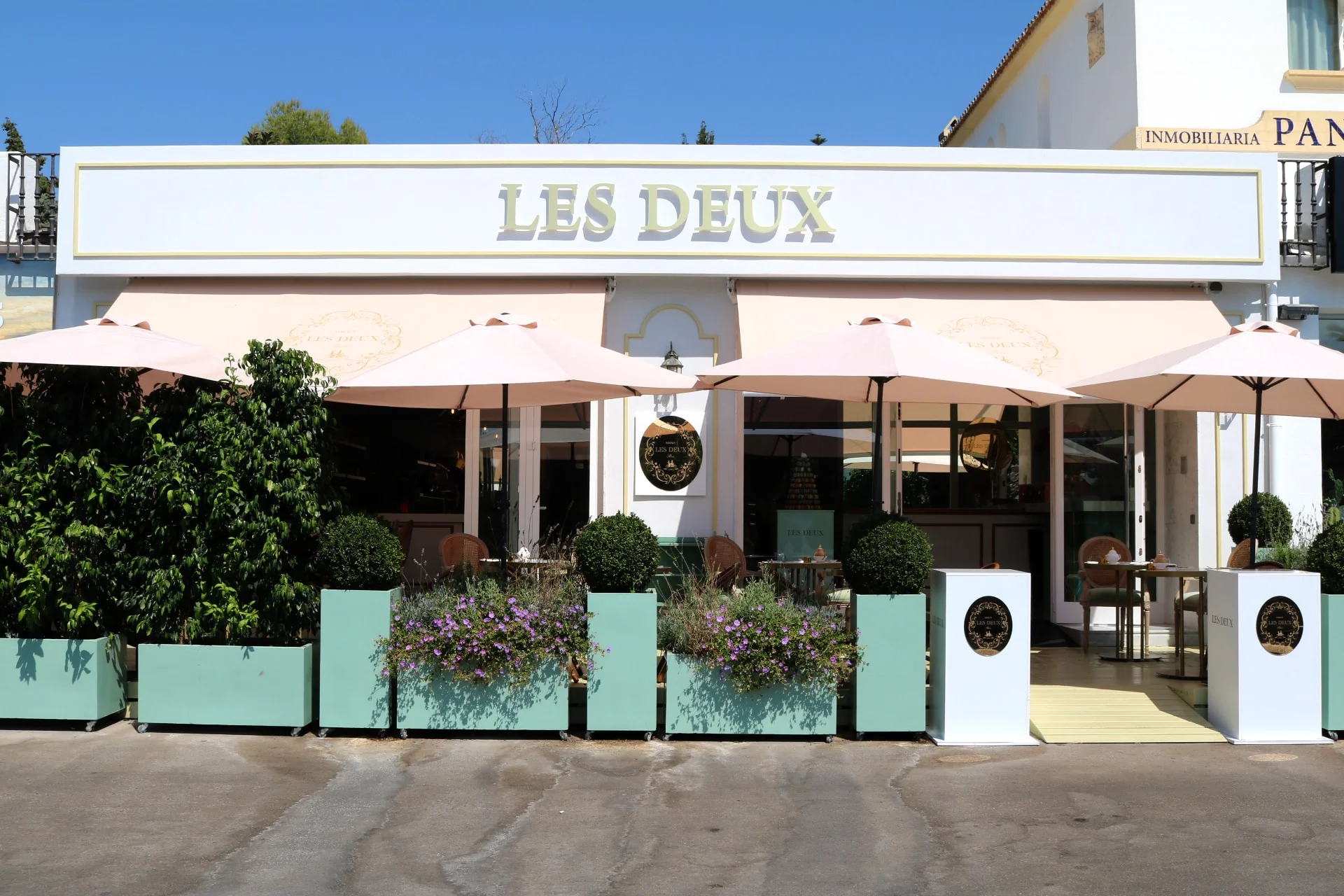 Les Deux Marbella_SocietyMagazine.jpg