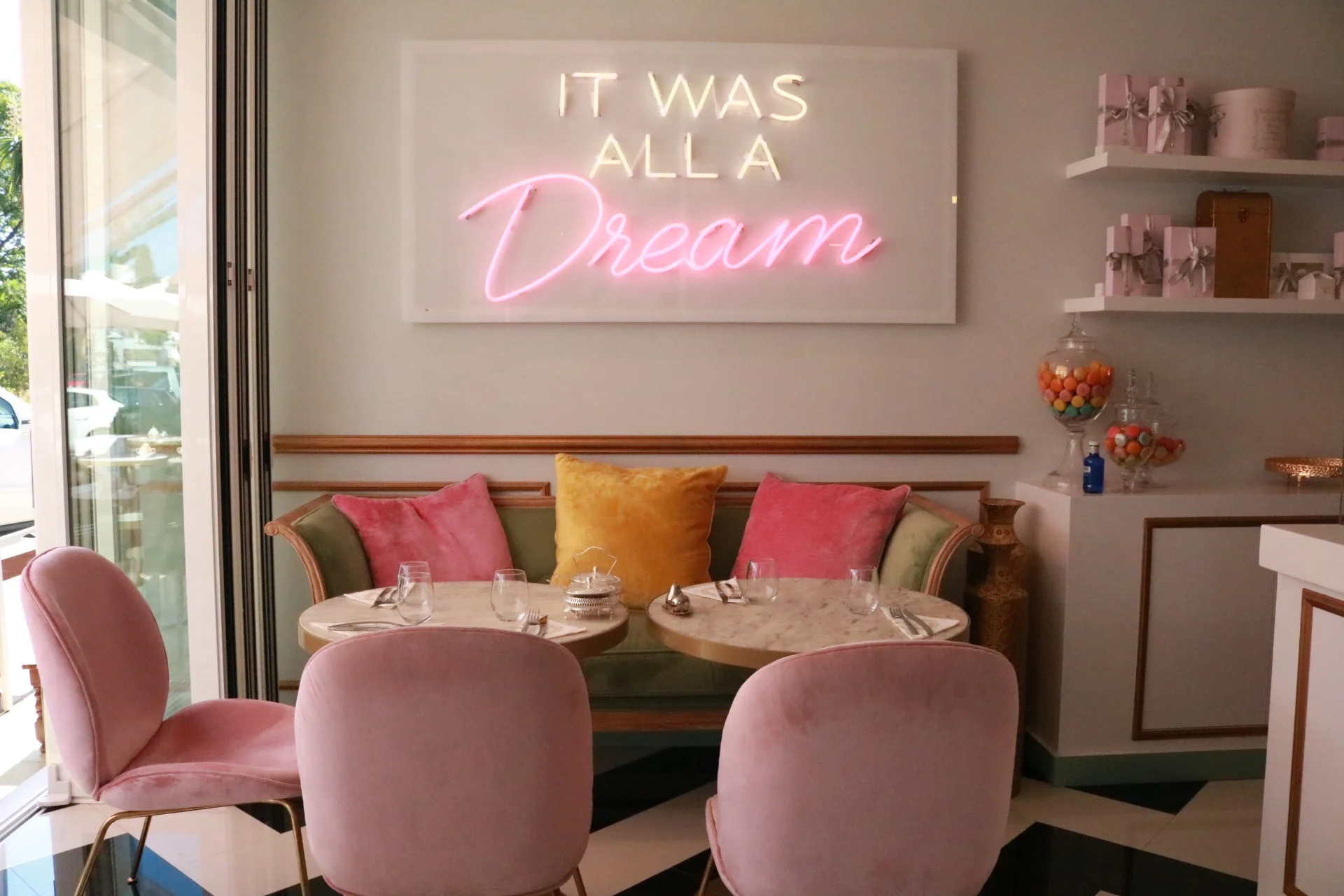 Bienvenue Chez "Les Deux"