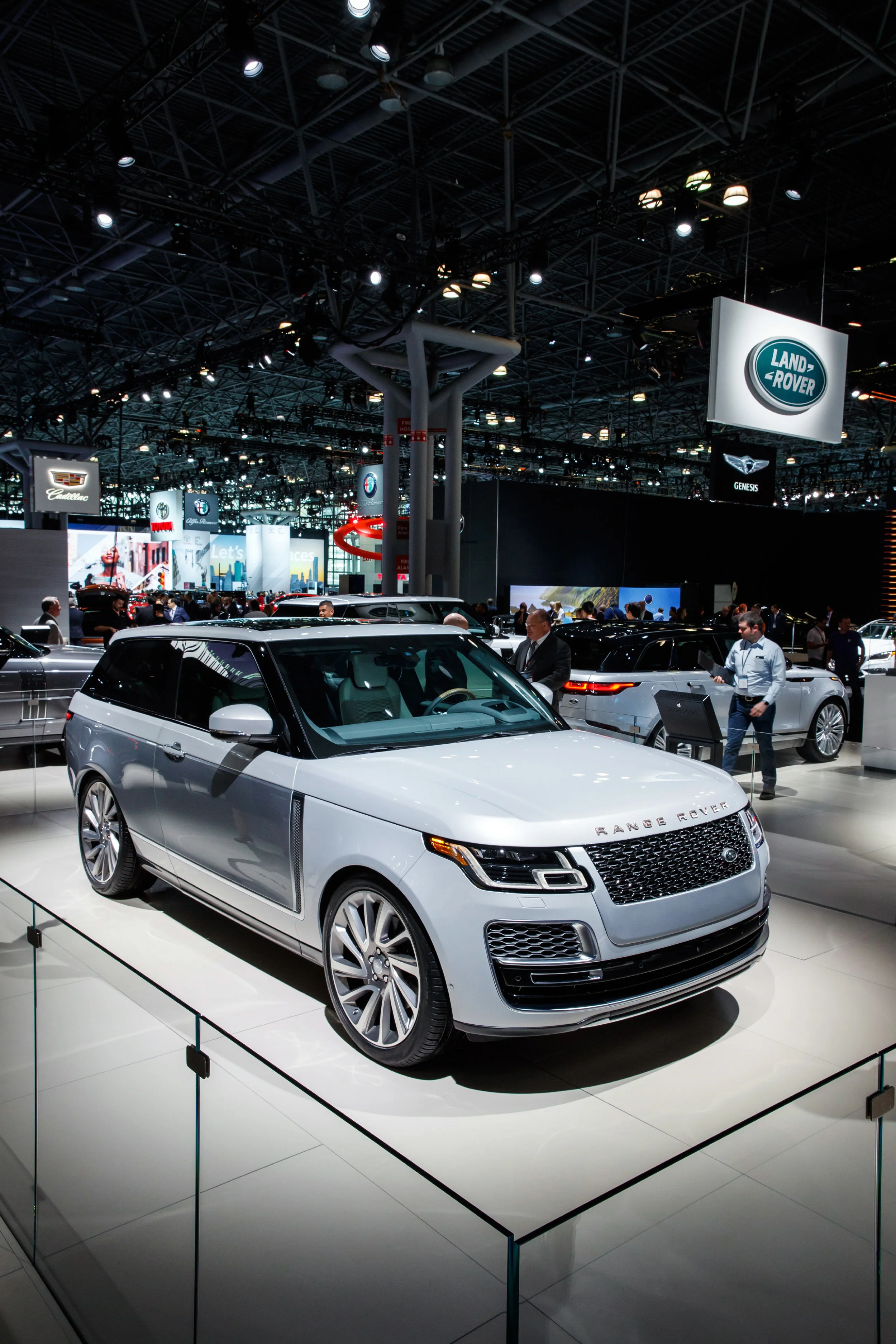 JLR_NYIAS_2018_018.JPG