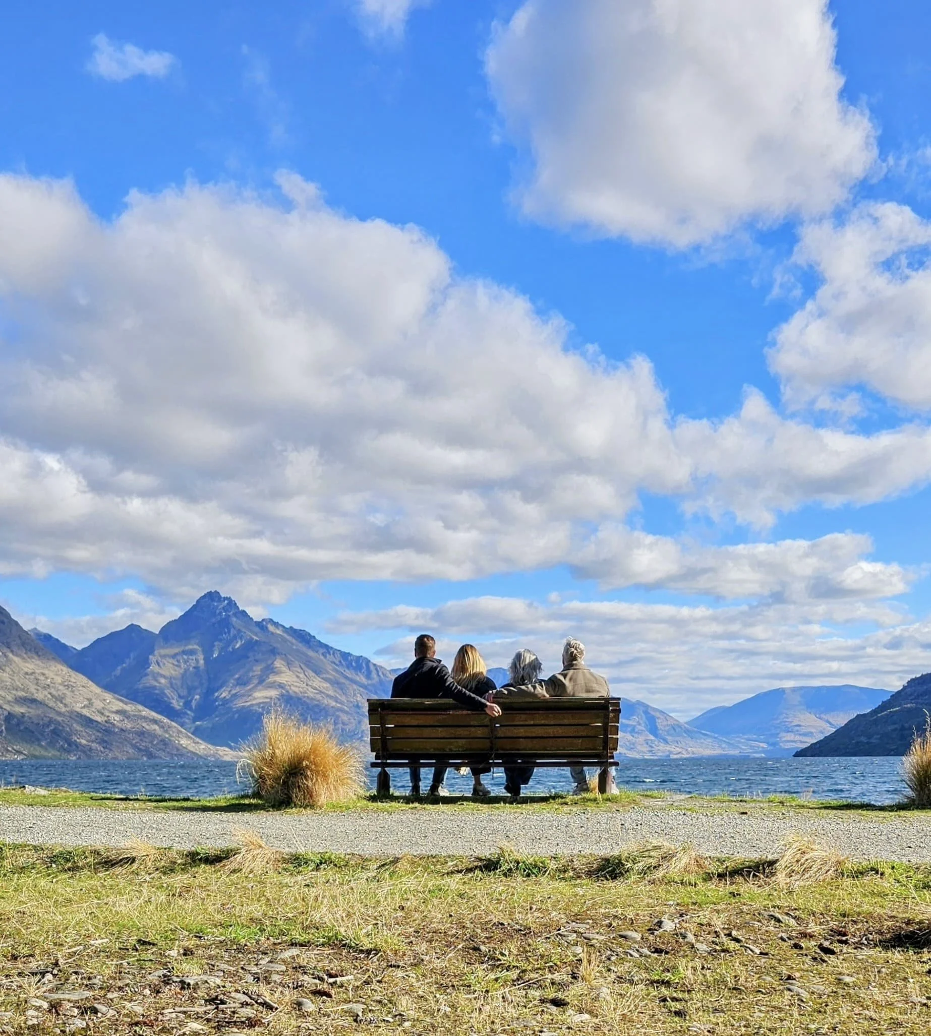 Queenstown, NZ: Savory Muffins and Scenic Mountains