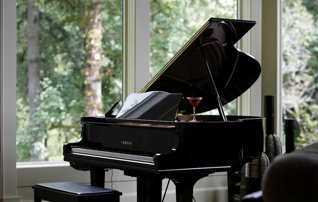 Yamaha next to a window.jpg