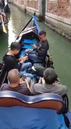 gondola3.jpg
