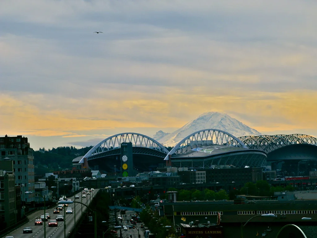 View of Mt Rainier from downtown Seattle