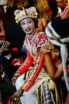 A traditional dancer. Photo Credit: Hiranya Malwatta