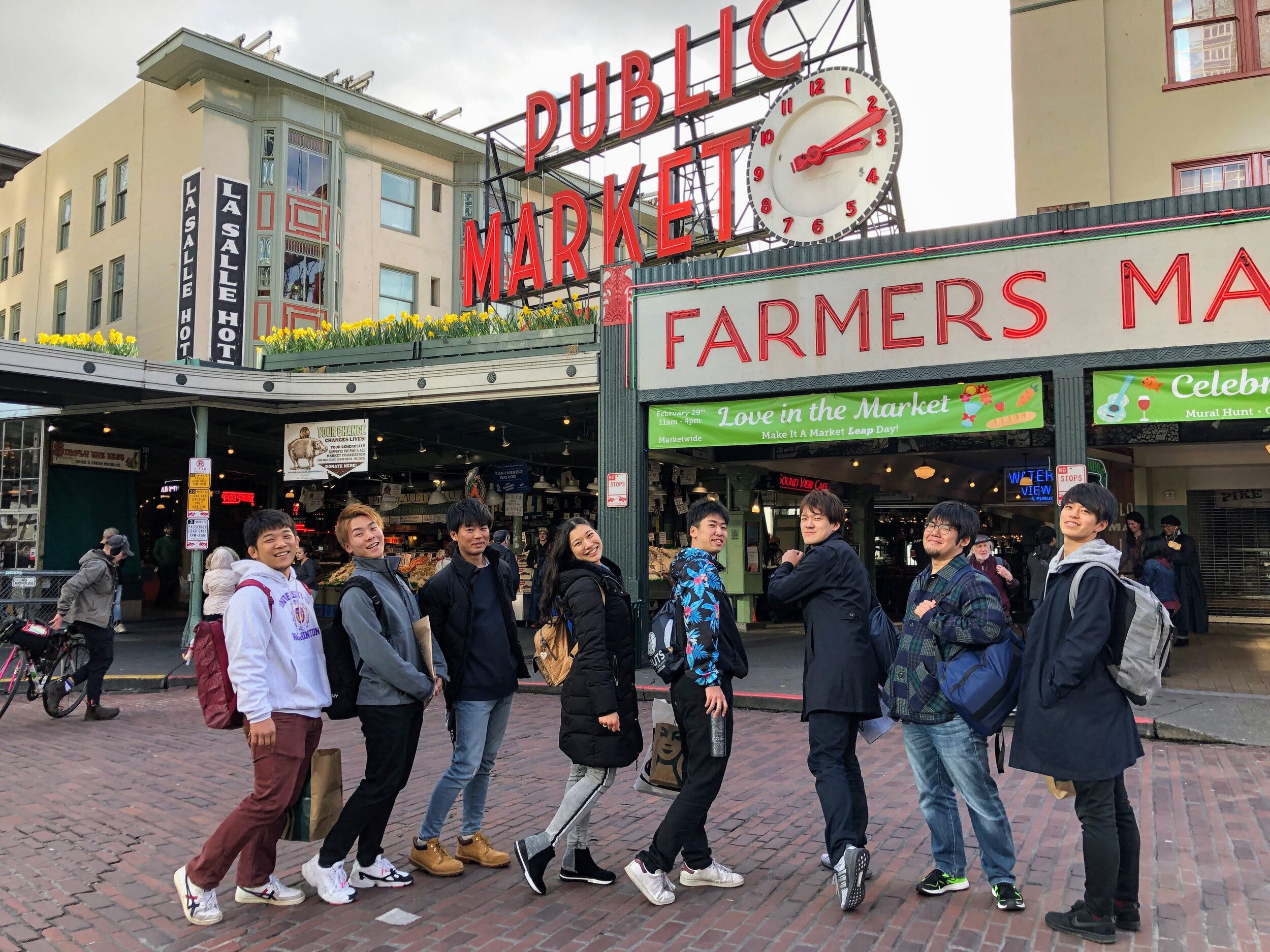 Getting to know Seattle with a scavenger hunt at Pike Place Market