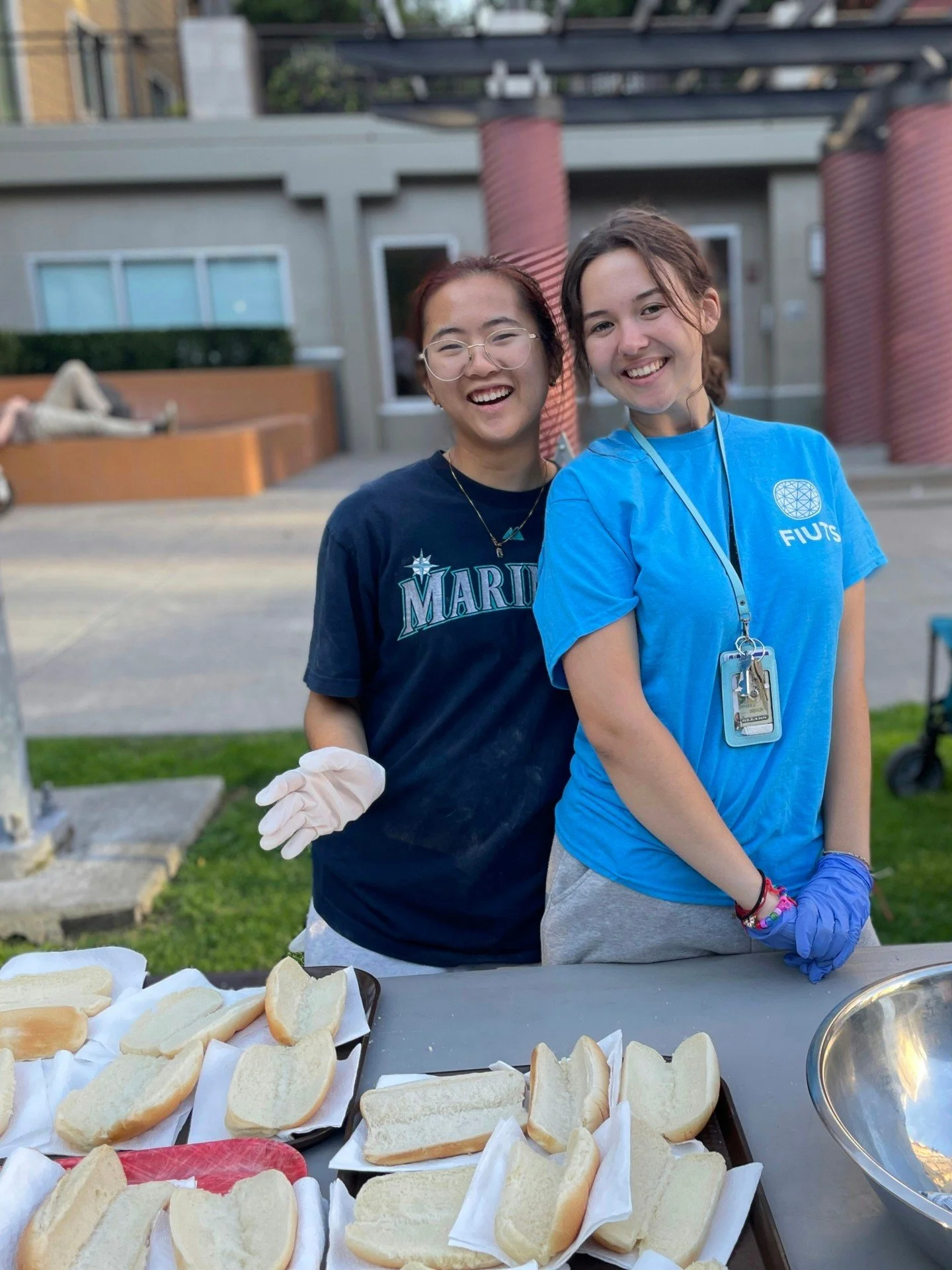 Last Friday wrapped up our Welcome to Seattle Week with an unforgettable FIUTS Block Party and BBQ! 

We hope you savored those mouthwatering hot dogs grilled by the incredible FIUTS team and alumni. 

This week, we&rsquo;re kicking off regular progr