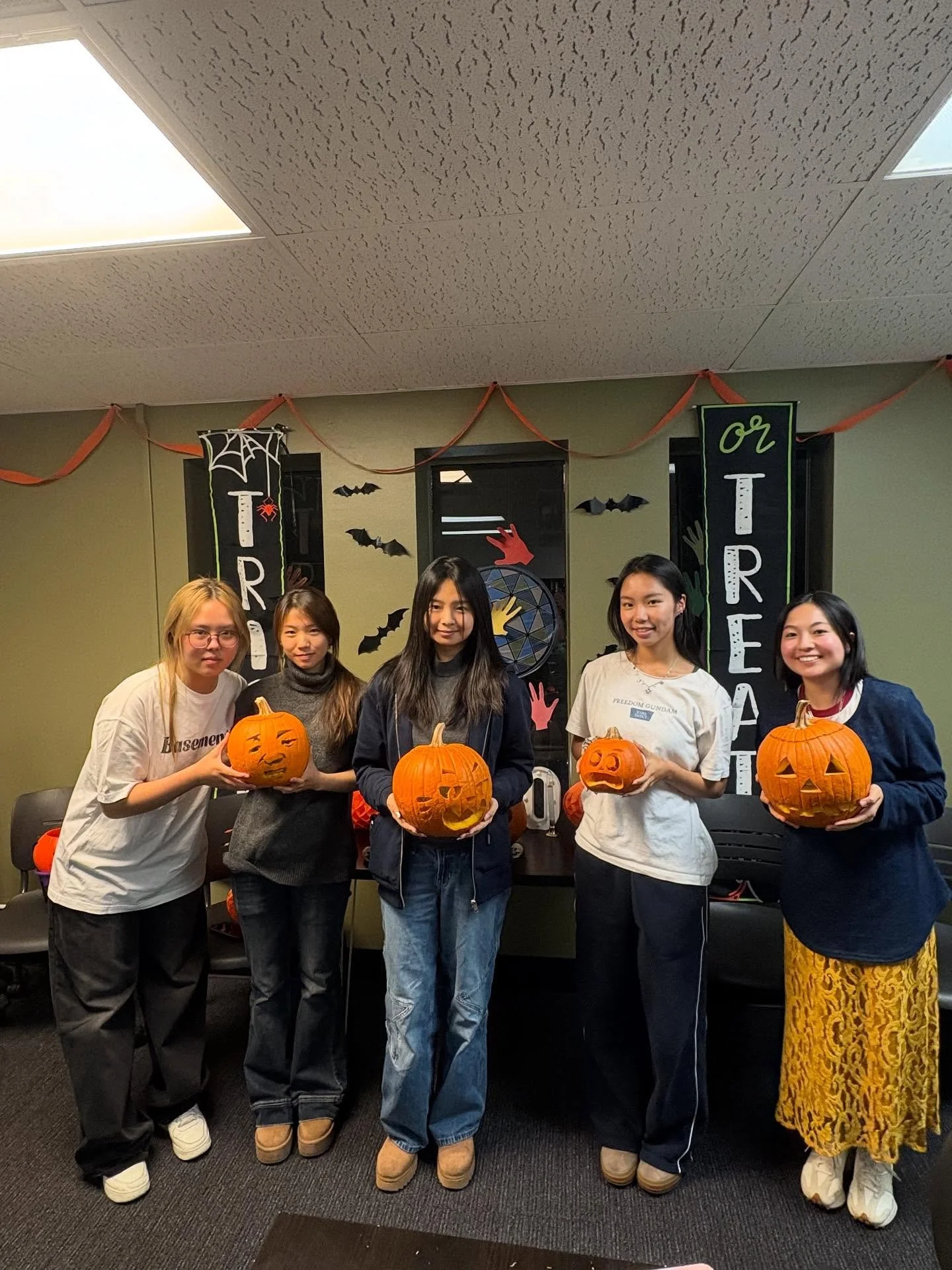 Thank you to everyone who came to our Pumpkin Carving Party on Saturday! 🎃  Celebrating Halloween through crafts and get togethers are such great ways to have fun with others and make new friends. Halloween is also the perfect chance to get out of y