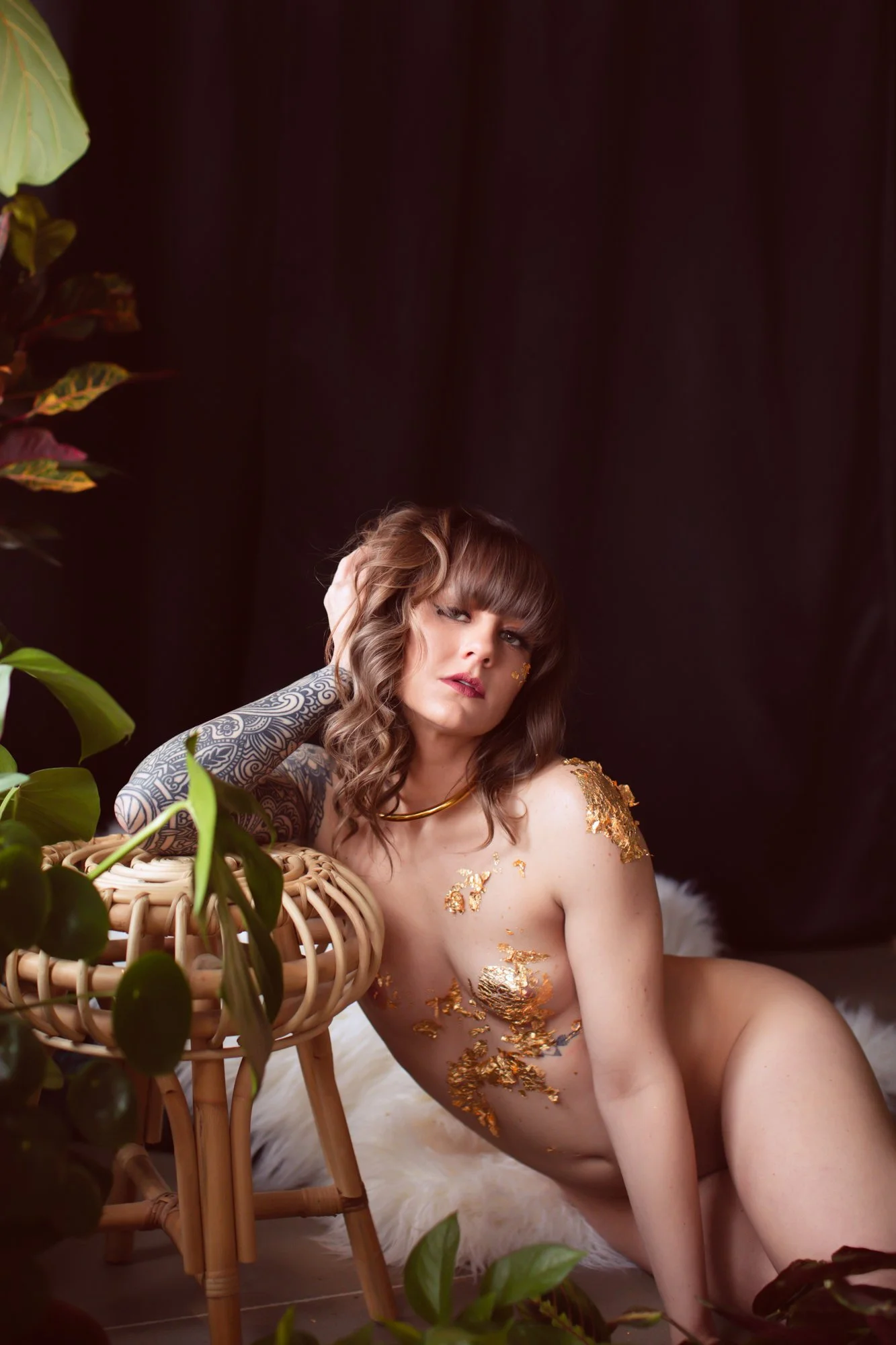 Women in green lingerie with gold foil