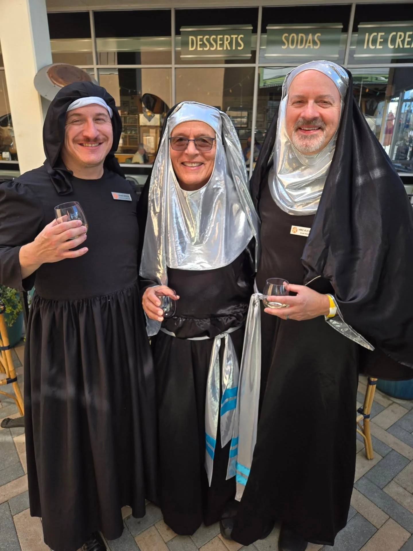 Thank you to everyone who joined us today at the Sound of Music Sing-Along! 🎵 So much fun hearing and seeing you!!! It wouldn't have been possible without such an amazing team of individuals. Shout out to you all including @carrie.freitas.here, @ken