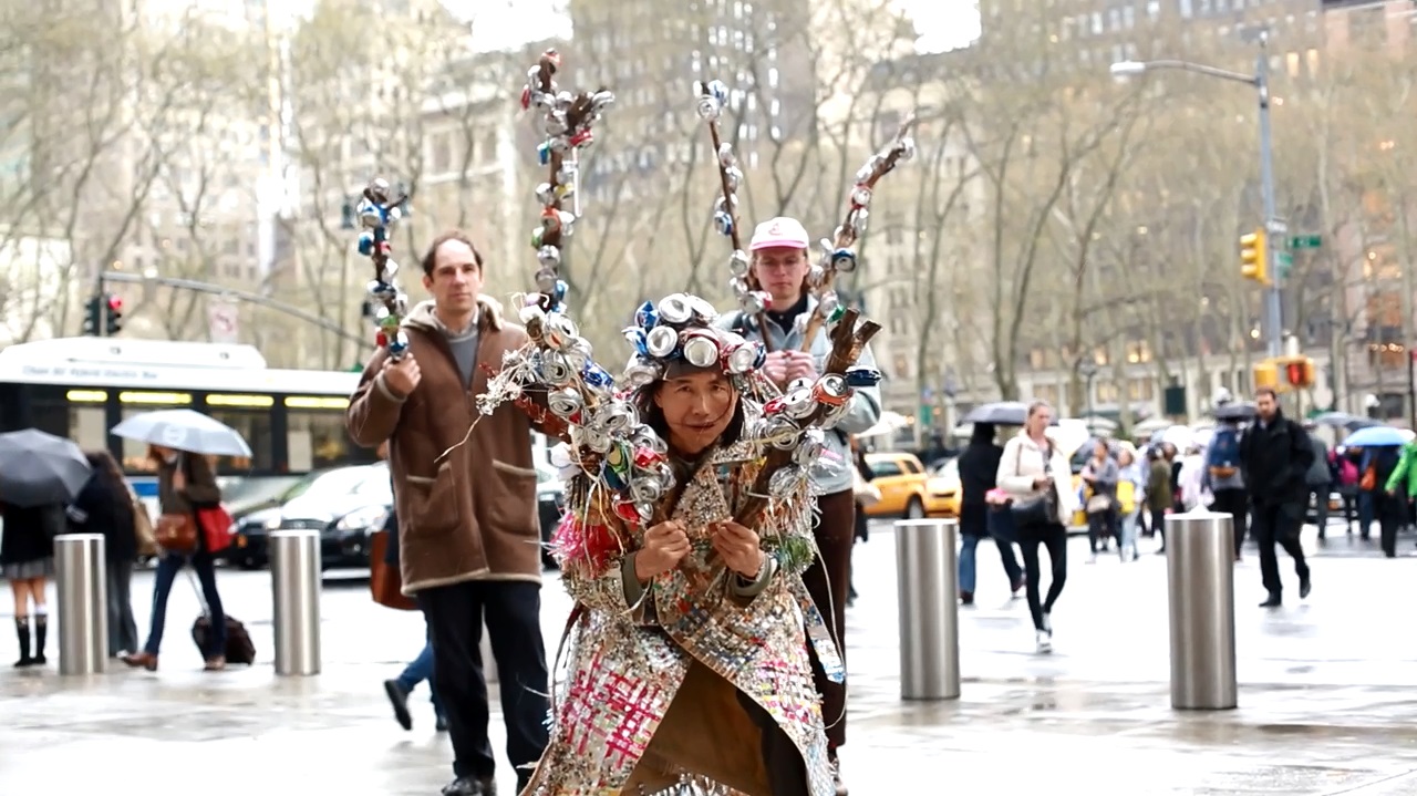 Chin Chih Yang, Interactive protests to commercial corporations’ waste, Times Square