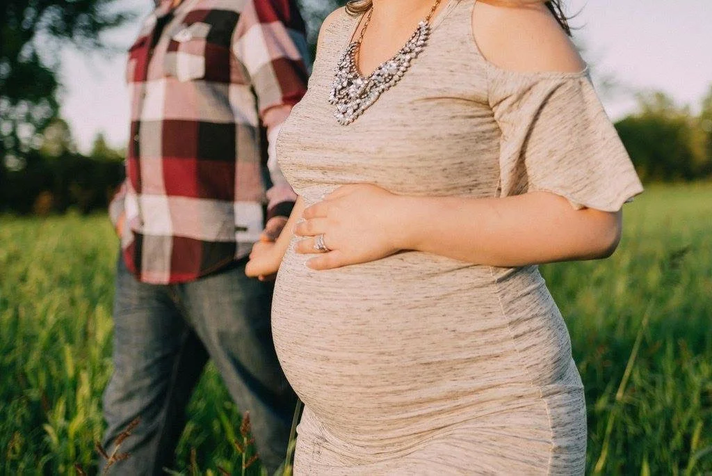 27 weeks pregnant with Isabella