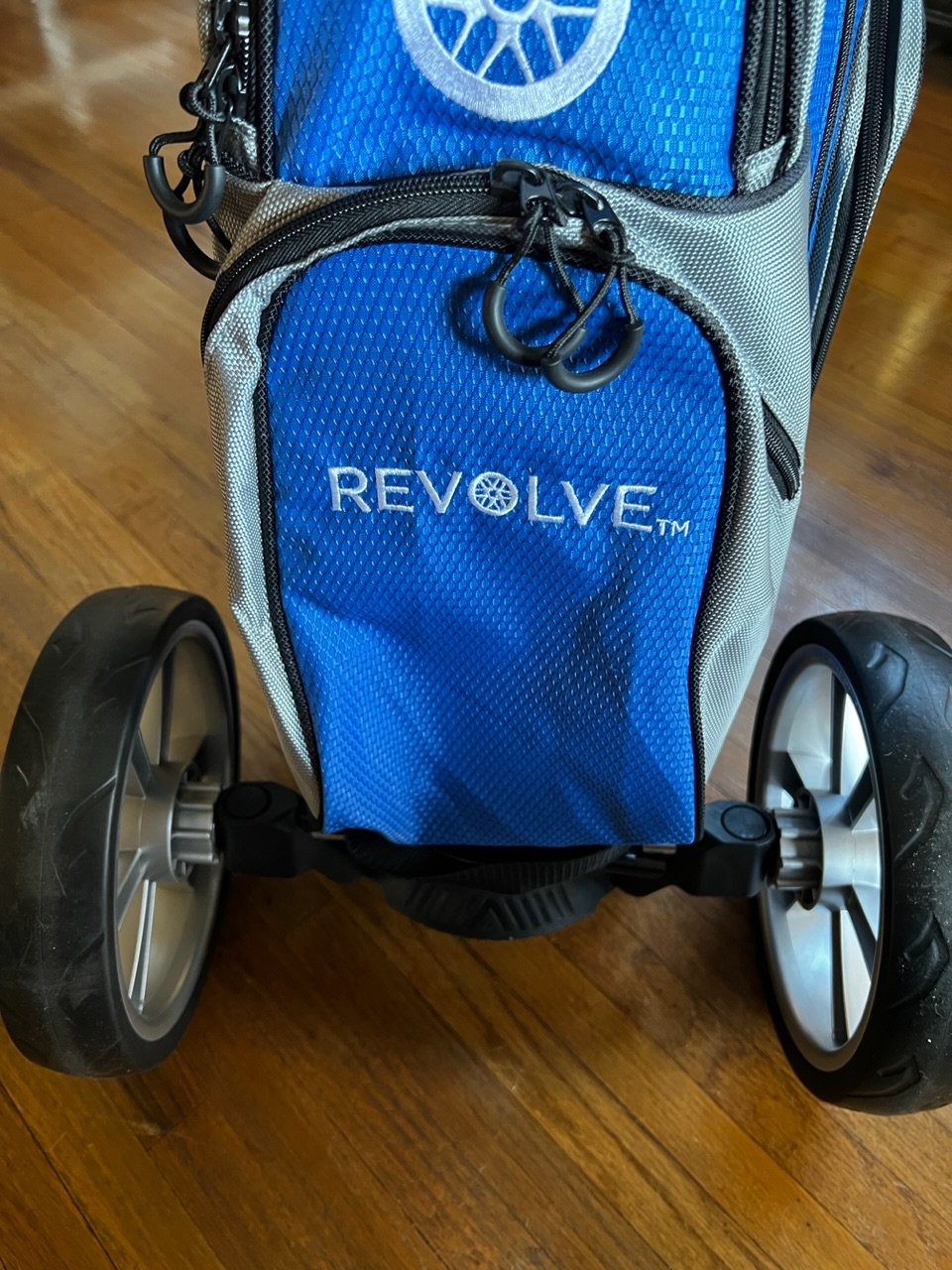 REVOLVE Golf Bag