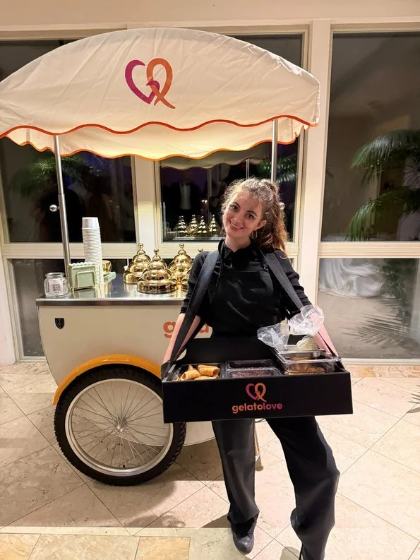 GelatoLove Barista with Cannoli Tray