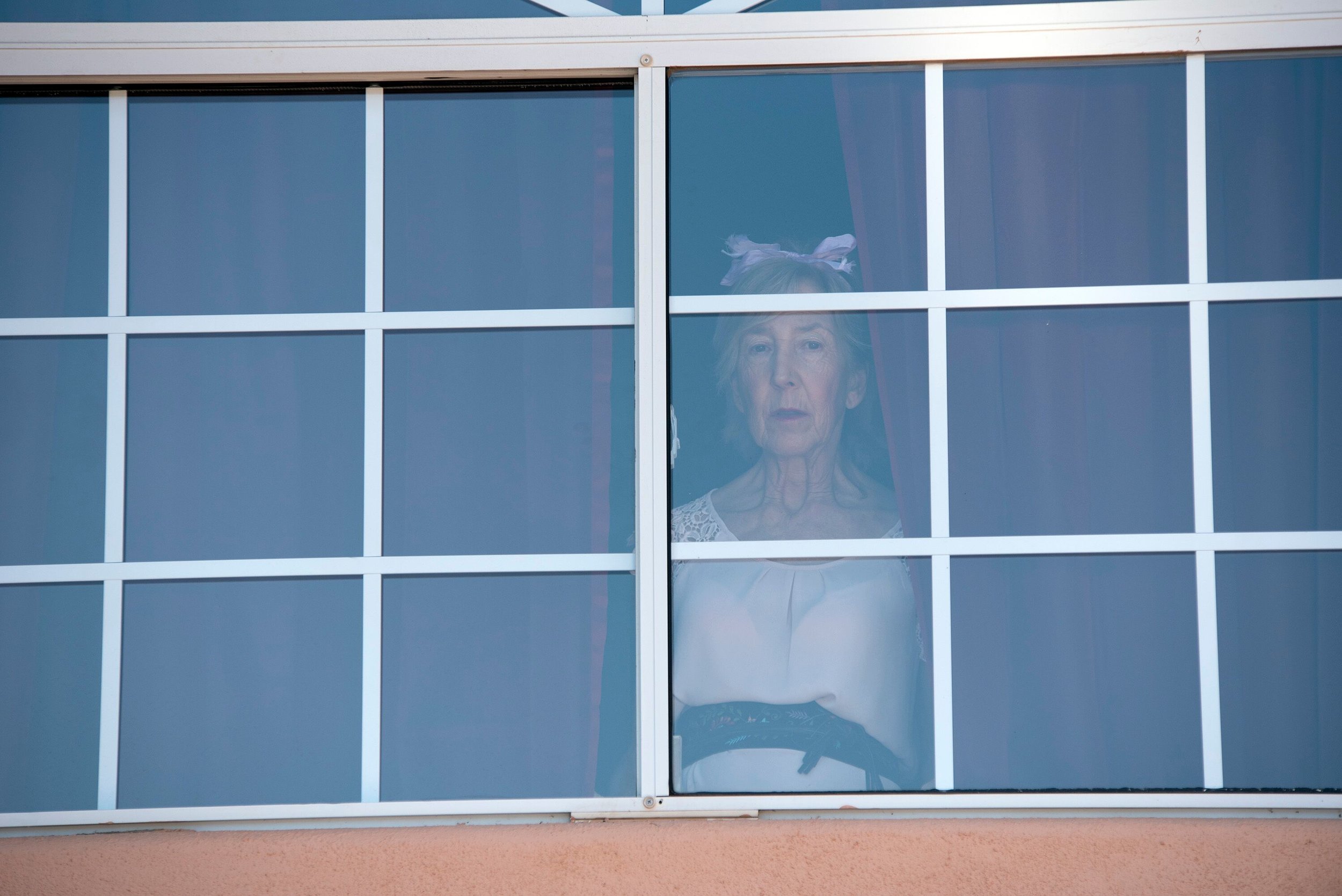 room-for-rent-2019-lin-shaye-pink-bow.jpeg