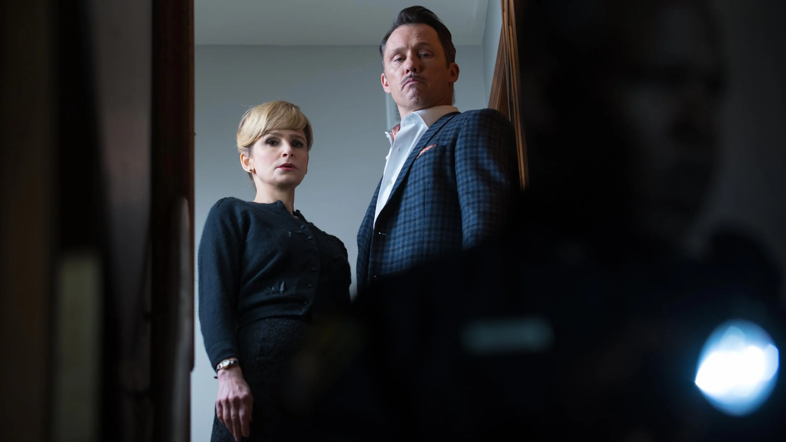 villains-jeffrey-donovan-kyra-sedgwick.jpg
