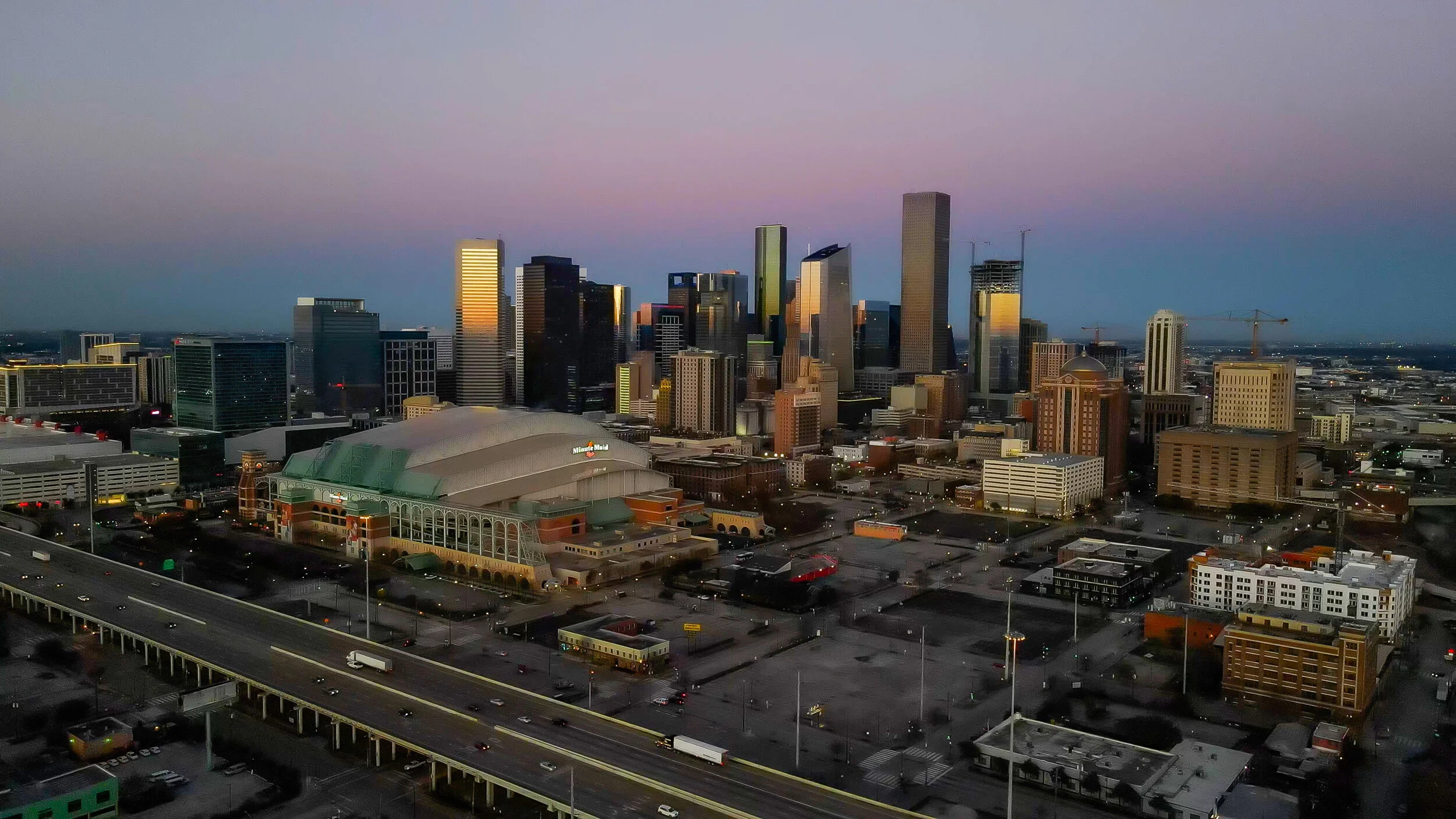 DOWNTOWN-HOUSTON-SUNRISE.JPG