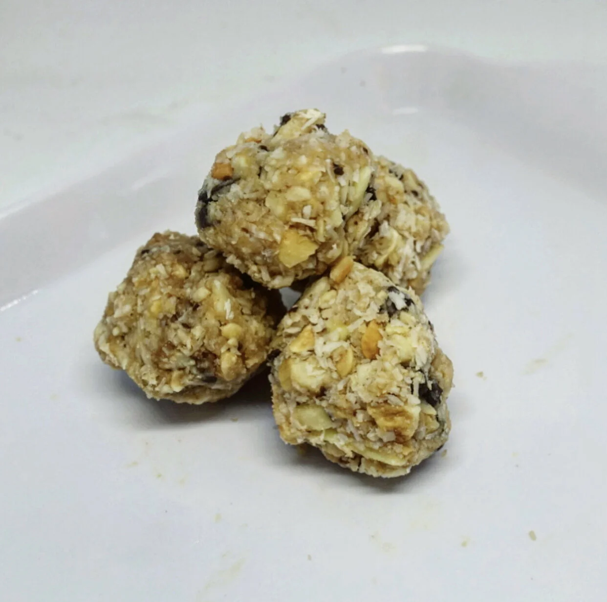 CHOCOLATE CHIP COOKIE BALLS