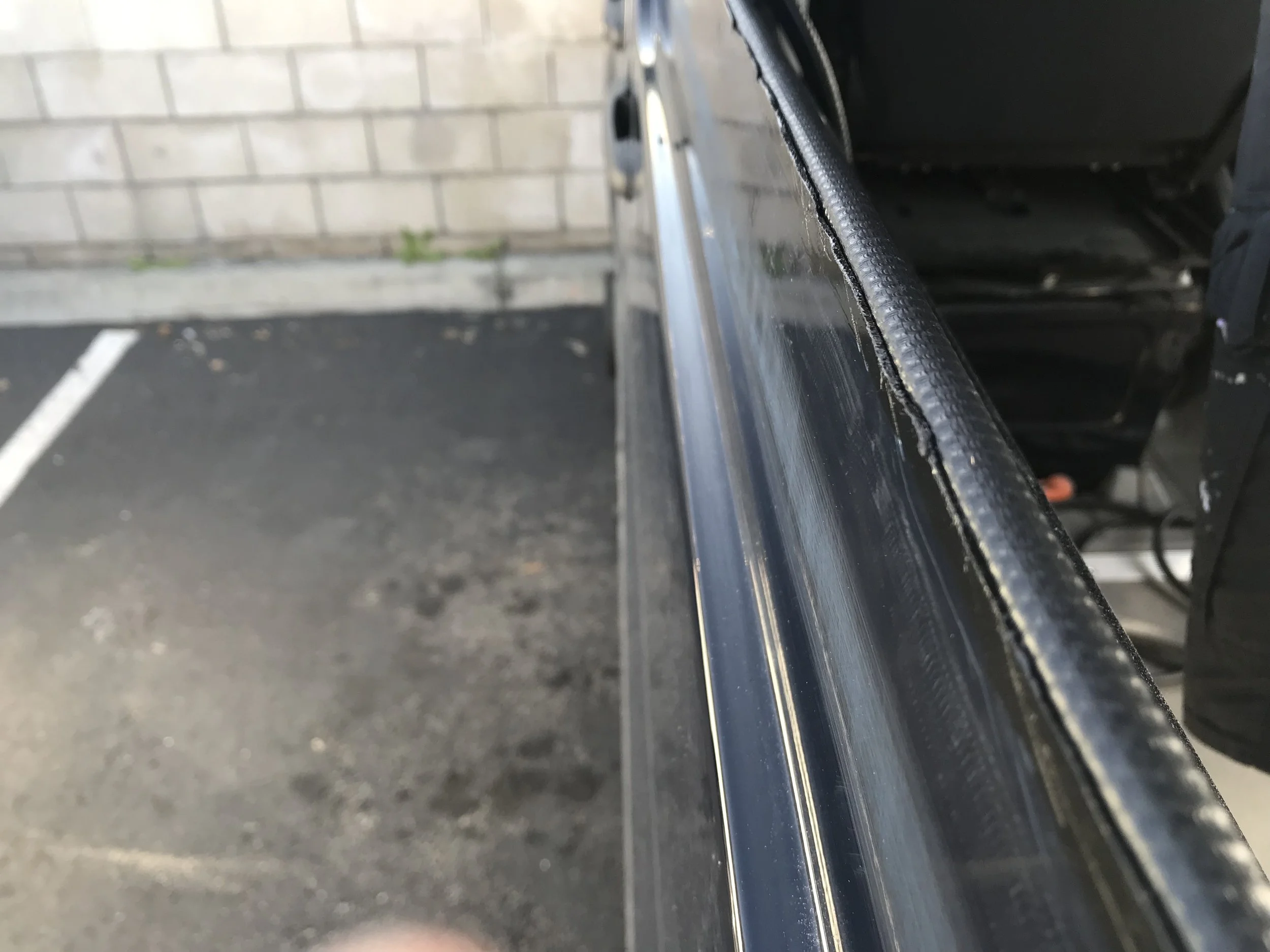 van.window.finishing.edge.jpg