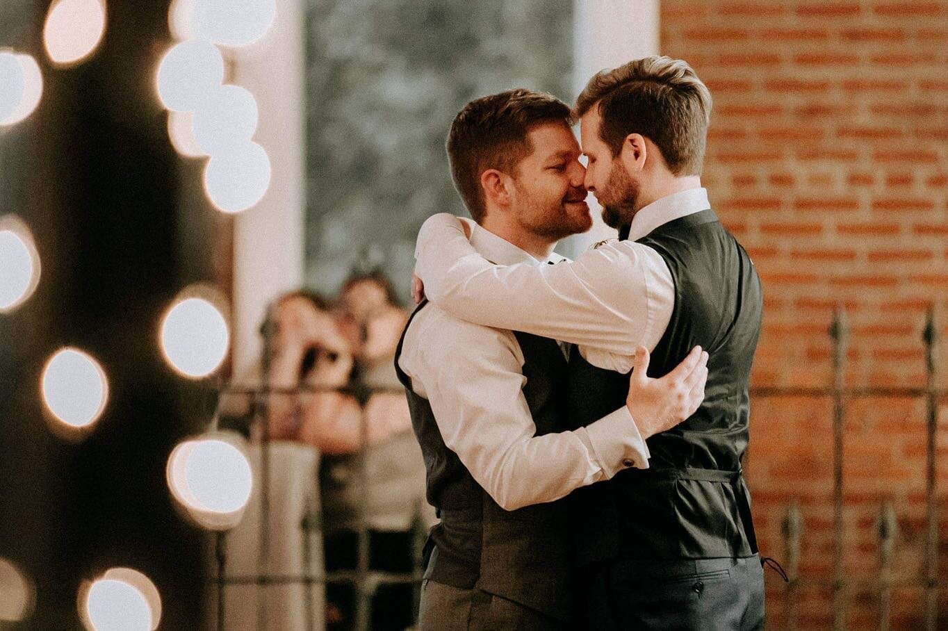 Hearts On Fire Missouri Wedding Photographers
