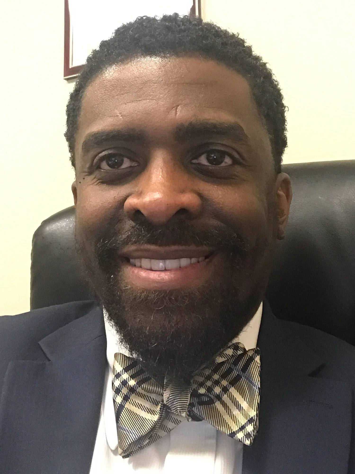 minister-dianco-holder-portrait-diancoholder.com-lamentation-to-laughter-ministries-11.jpg
