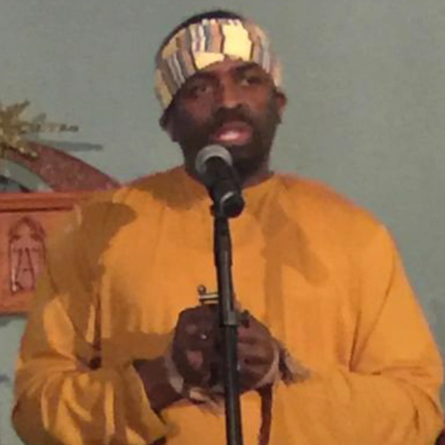 minister-dianco-holder-candid-photos-diancoholder.com-lamentation-to-laughter-ministries-14.jpg