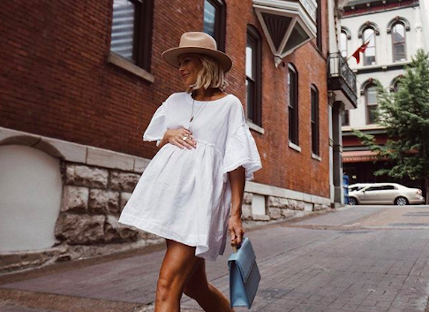 10 STYLISH MAMAS-TO-BE TO FOLLOW ON 