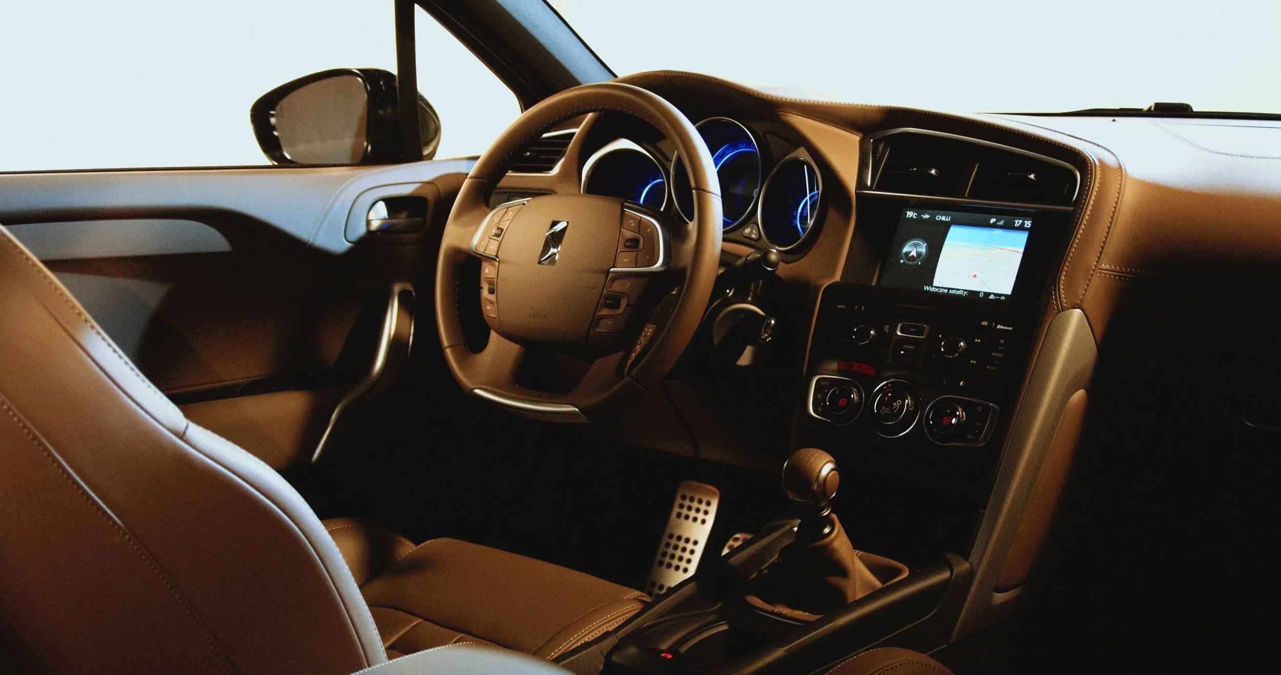automobile-automotive-car-575099 (1).jpg