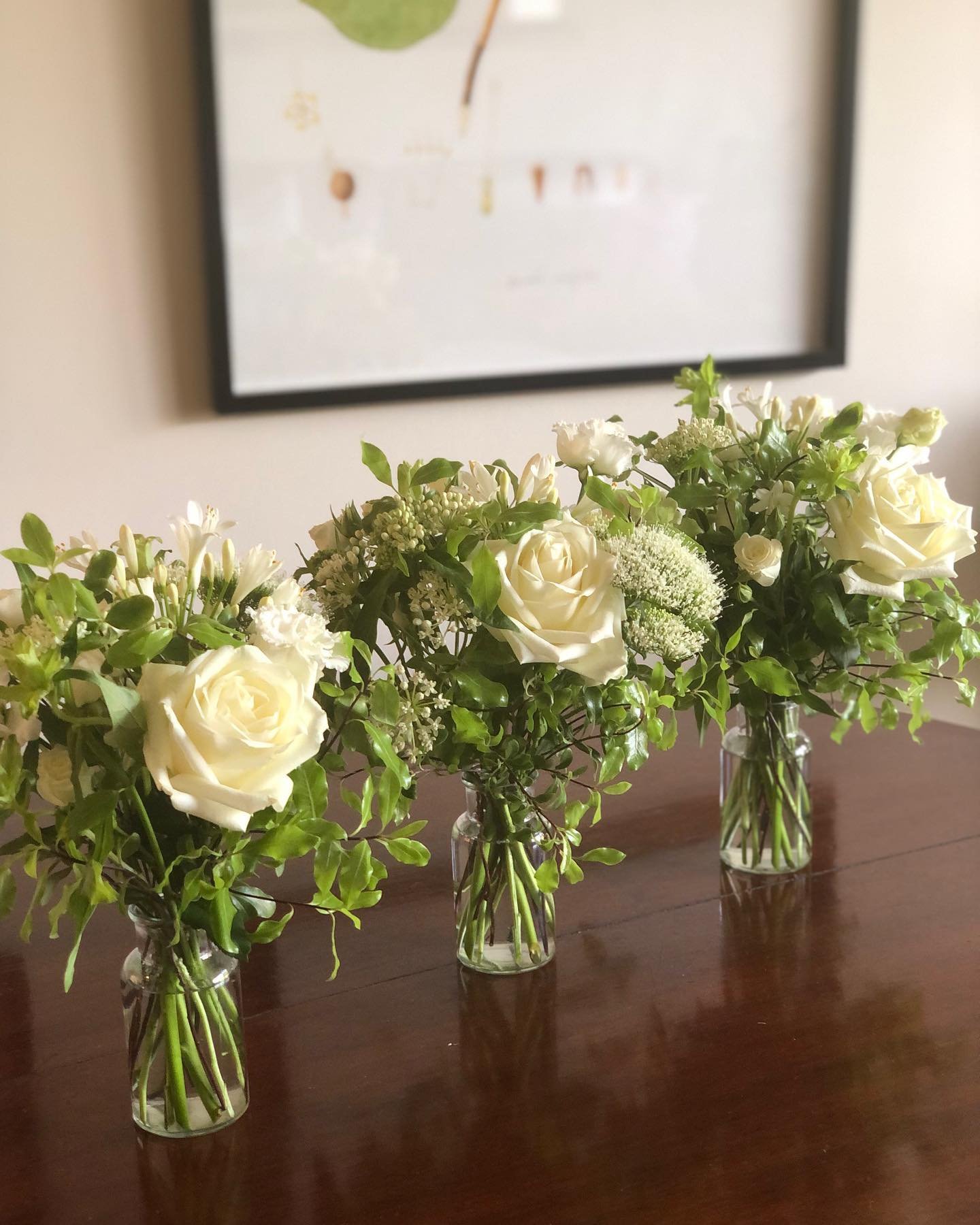 The prettiest little vases to dress the table for a Golden Wedding Anniversary party on Saturday 🥂 .
.
.
#jh_floraldesign #florist #stratfordflorist #shoplocal #smalllocalbusiness #flowers #giftbouquets #bouquets #weddingflorist #funeralflowers #for
