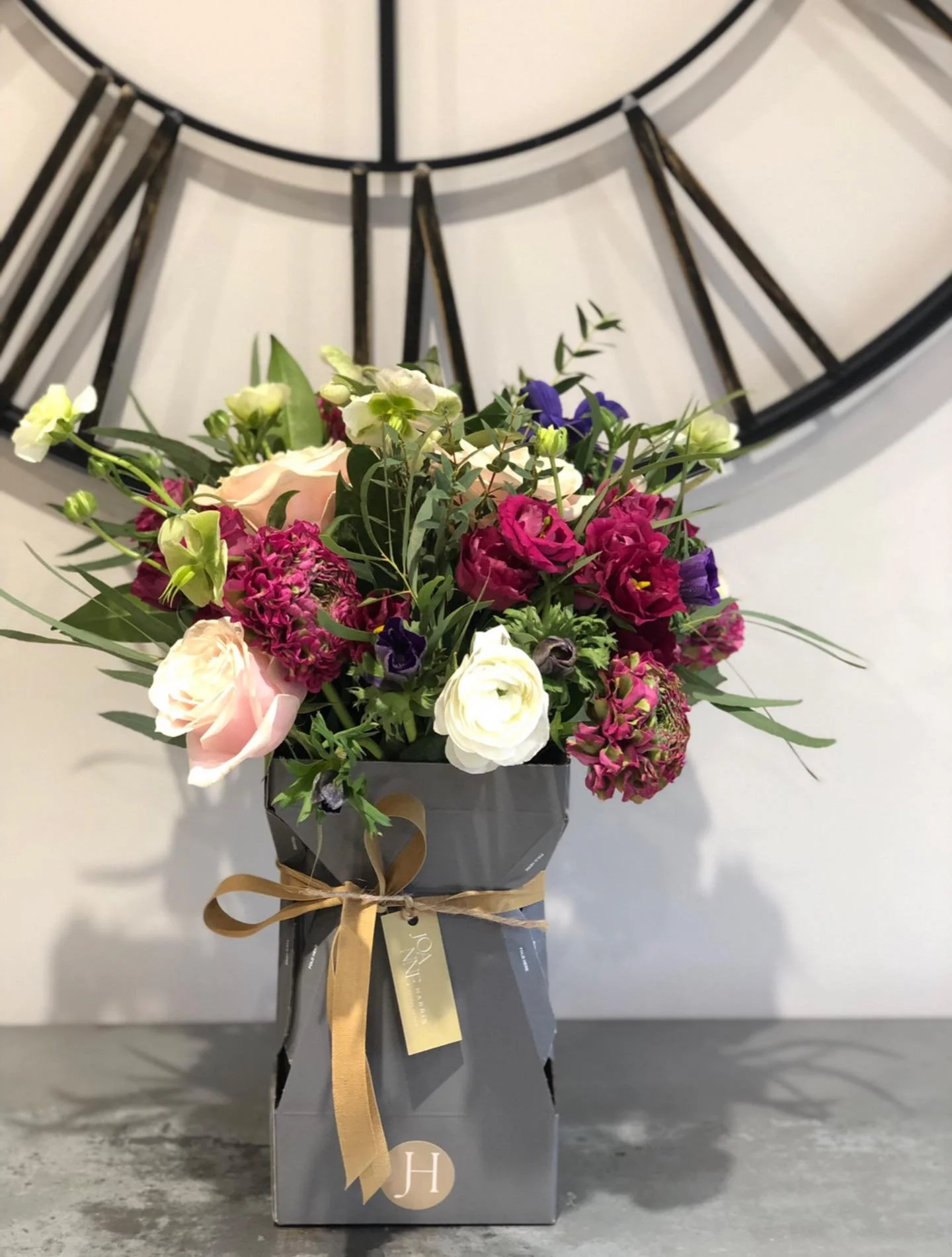 Mother&rsquo;s Day orders still being taken. Last orders on Thursday, but please don&rsquo;t leave it until the last minute! Call 07769 722164 or place your order online, and make your Mother&rsquo;s Day! 
.
#mothersday #thecotswolds #gloucestershire