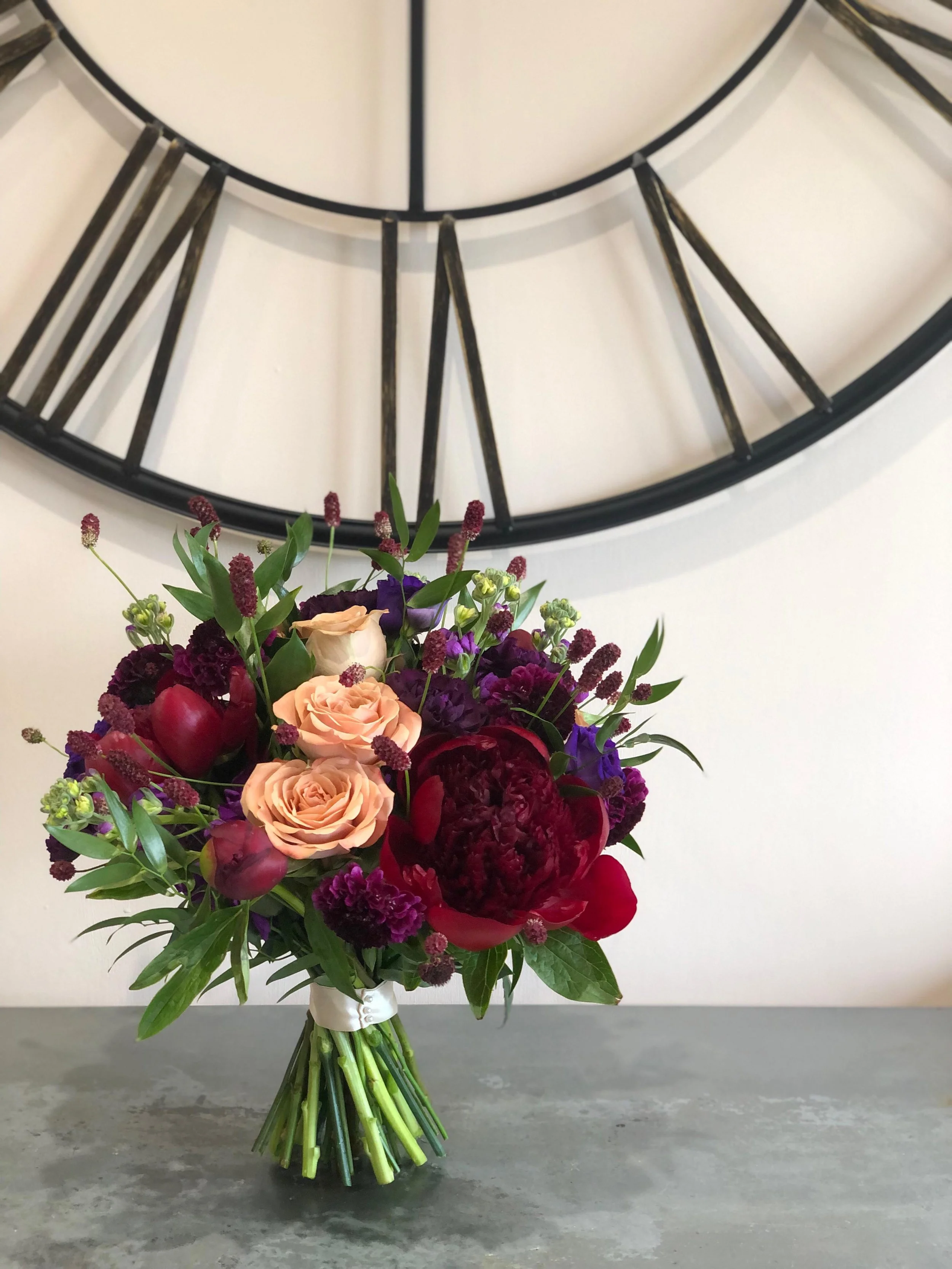 A gloriously vibrant colour scheme for the lovely Jenny this weekend @clearwellcastle - what a joy to create. Congratulations both, I hope you had an amazing day 🥂
.
.
.
#jh_floraldesign #peonies #gloucestershire #thecotswolds #warwickshire