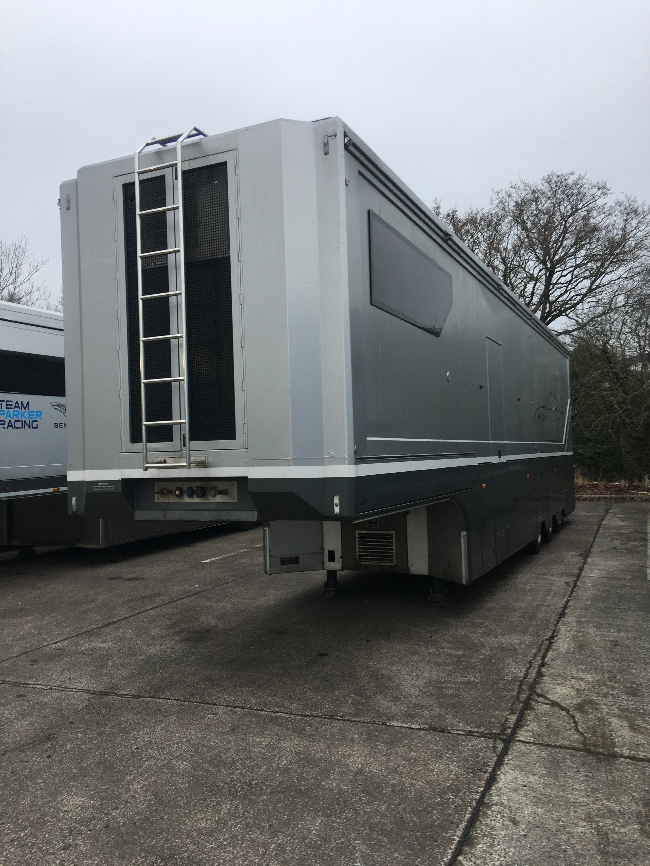 2 CAR RACE TRANSPORTER 