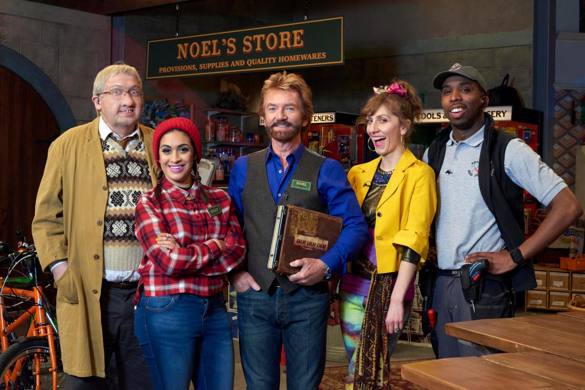 Cheap, Cheap, Cheap Channel Four / Hat Trick Productions Noel Edmonds opens Noel's Store in a 30 part series where contestants try to win £25,000 while manager Barry and his staff ensure there's never a dull moment. Pairs of contestants are invited up to win an increasing amount of money by correctly picking the cheapest of three similar items, taken from the shop's stock. 