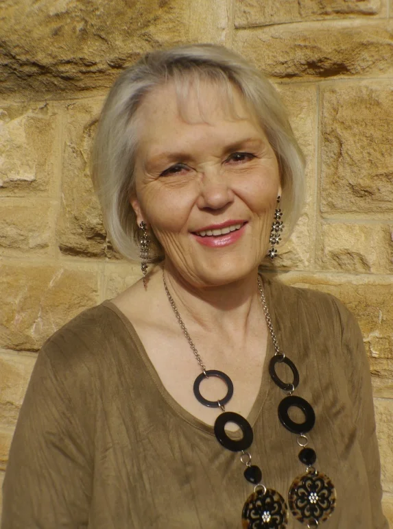 Glenda Lynelle.jpg