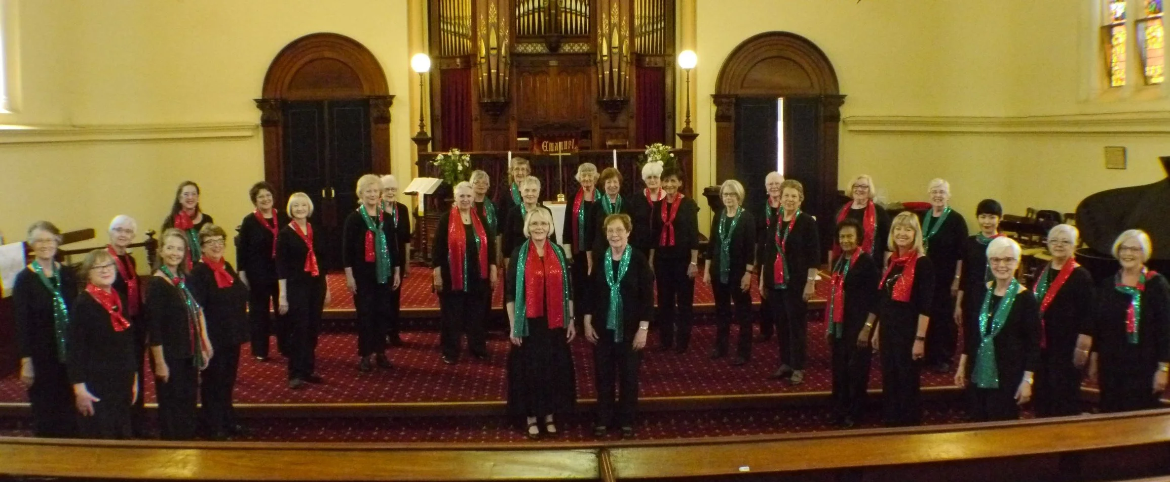 2.6 POSED P1370842 r.JPG