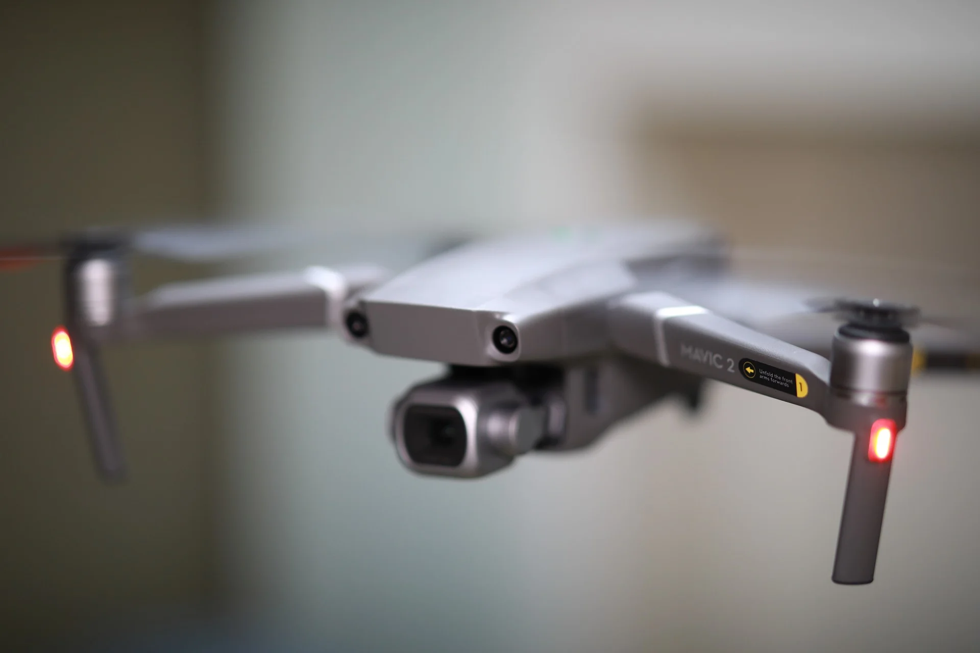 drone-3826476_1920.jpg