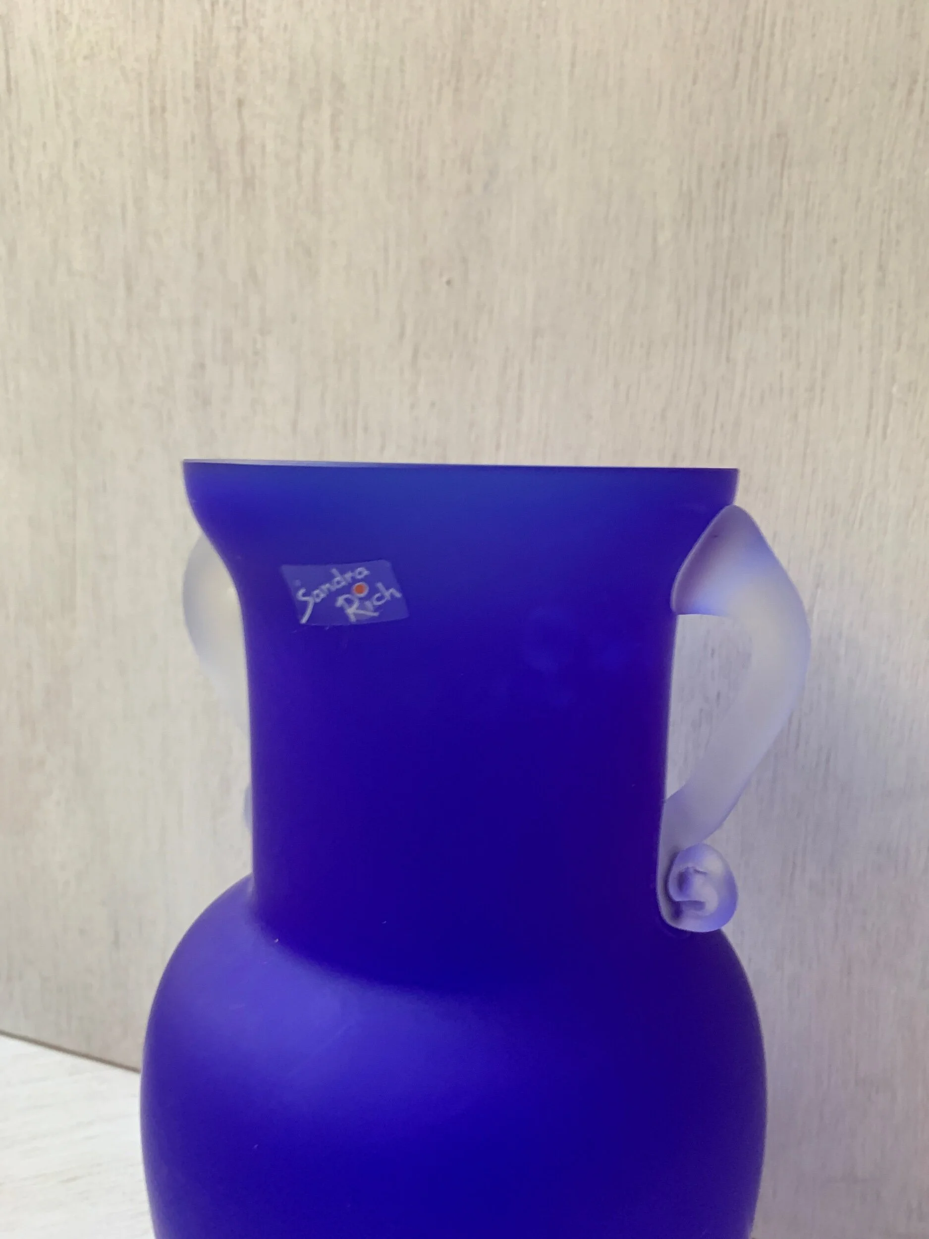 8BF2055C-A252-471C-A972-2EFB872EB5AB