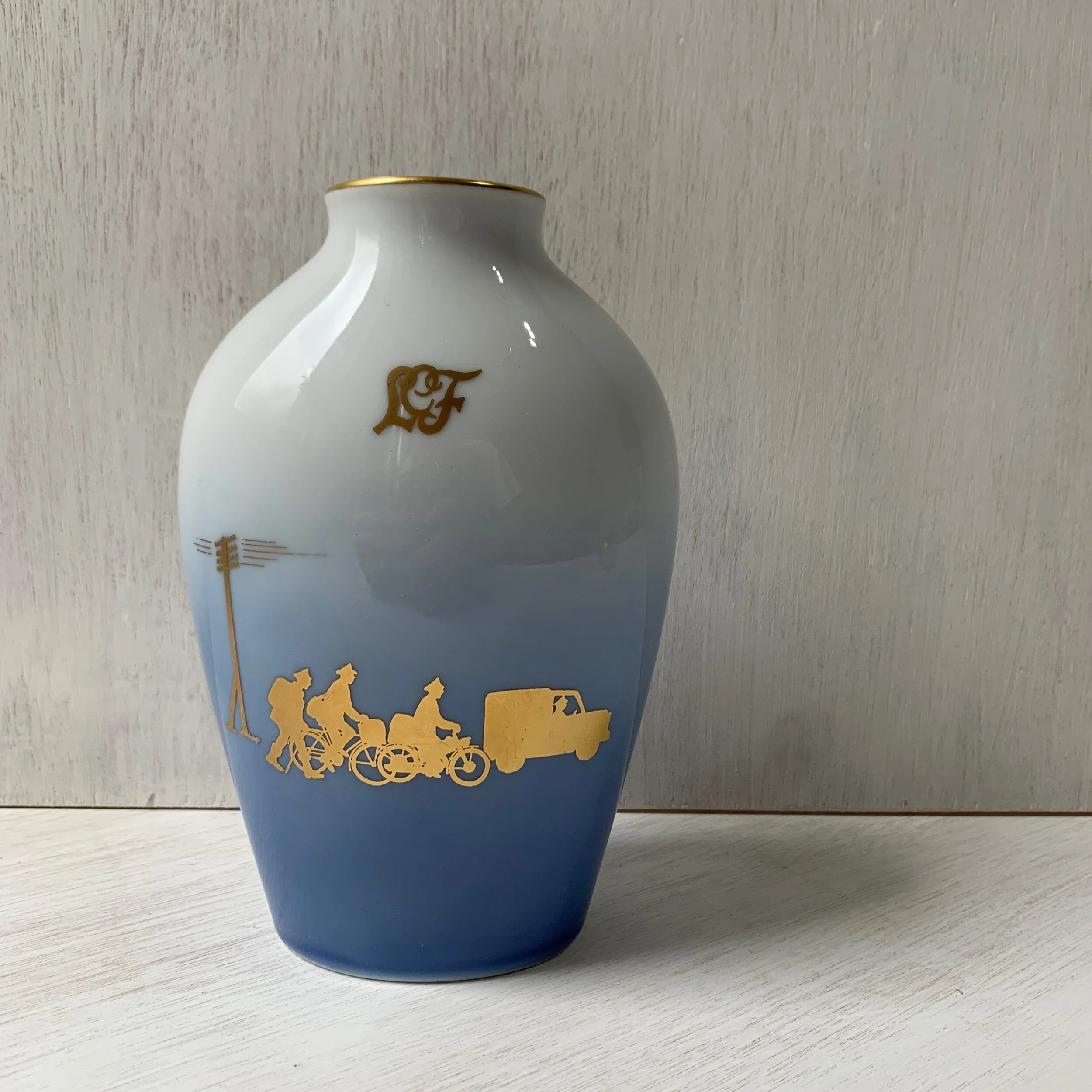 A55574EB-5D27-4B5B-8959-FA86D7CA1ED2