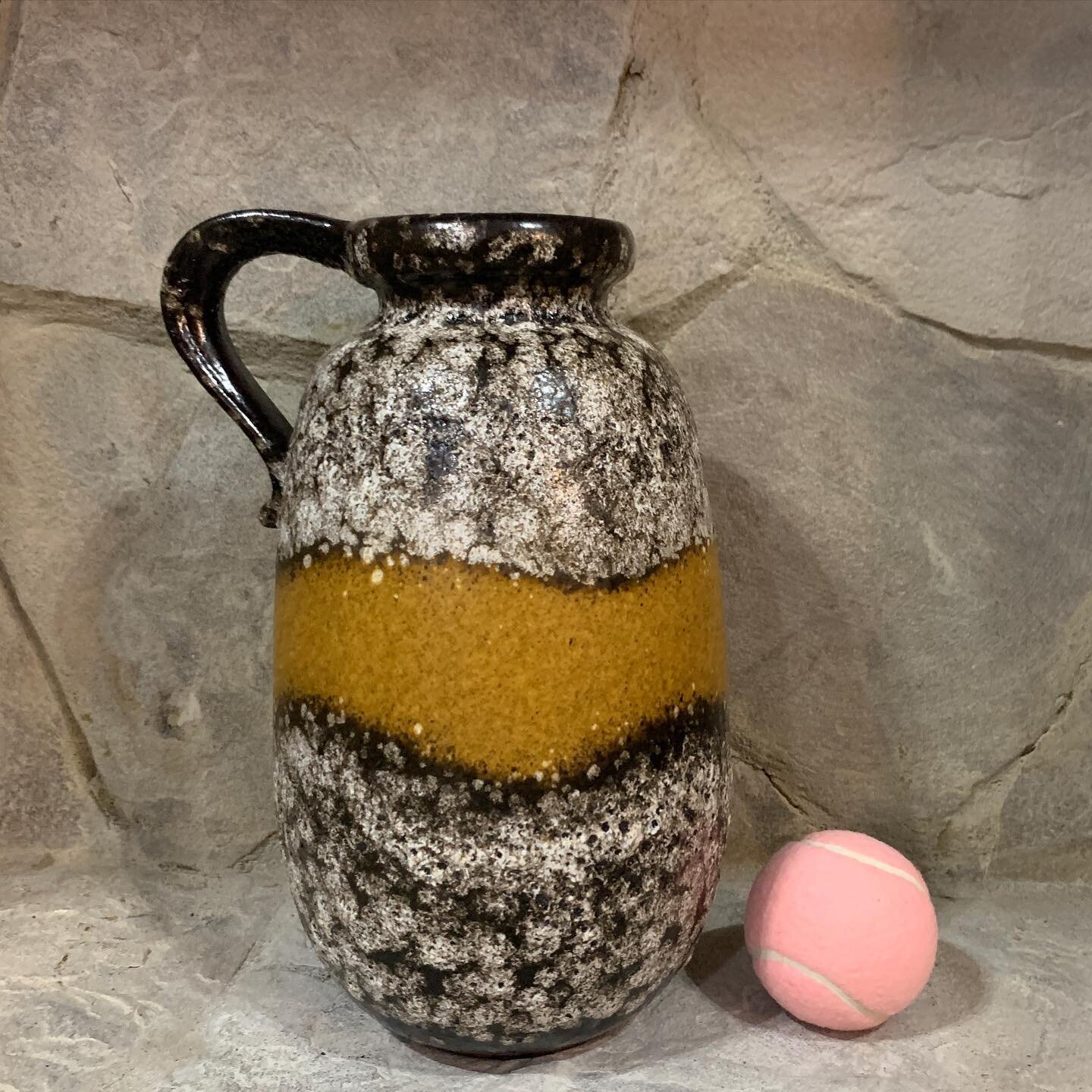 For Sale - Large Scheurich West Germany jug / vase with handle - mottled glaze 484-27

Beautiful colours, a classic mid century vase. Perfect for all sorts of interiors. 
In great condition, no cracks or chips. 

&pound;69 inc uk p&amp;p 
Link in hig