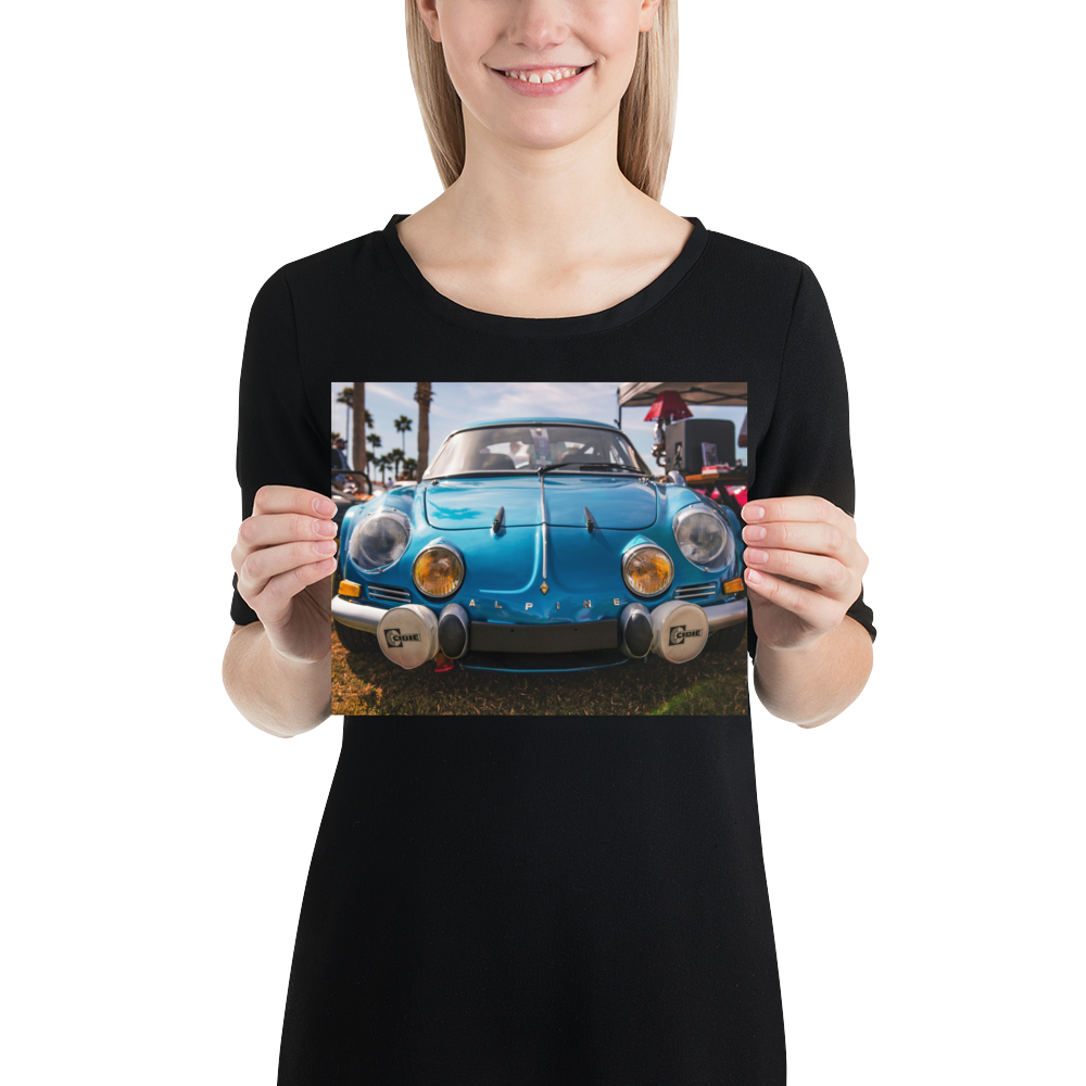 AlpineSRGB_8_mockup_Person_Person_8x10.png