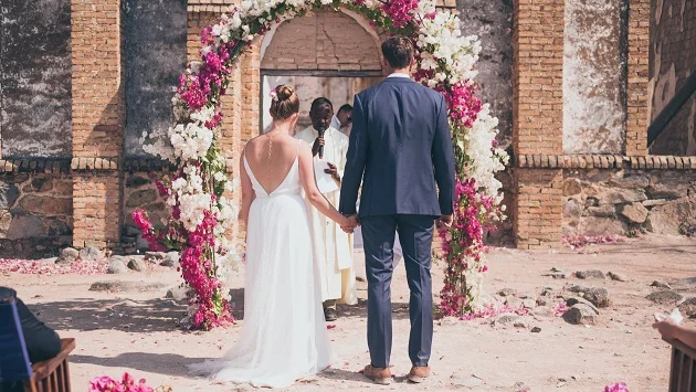 Lake Shore Lodge Tz - Lake Tanganyika - Special events - Wedding - At the alter.jpg
