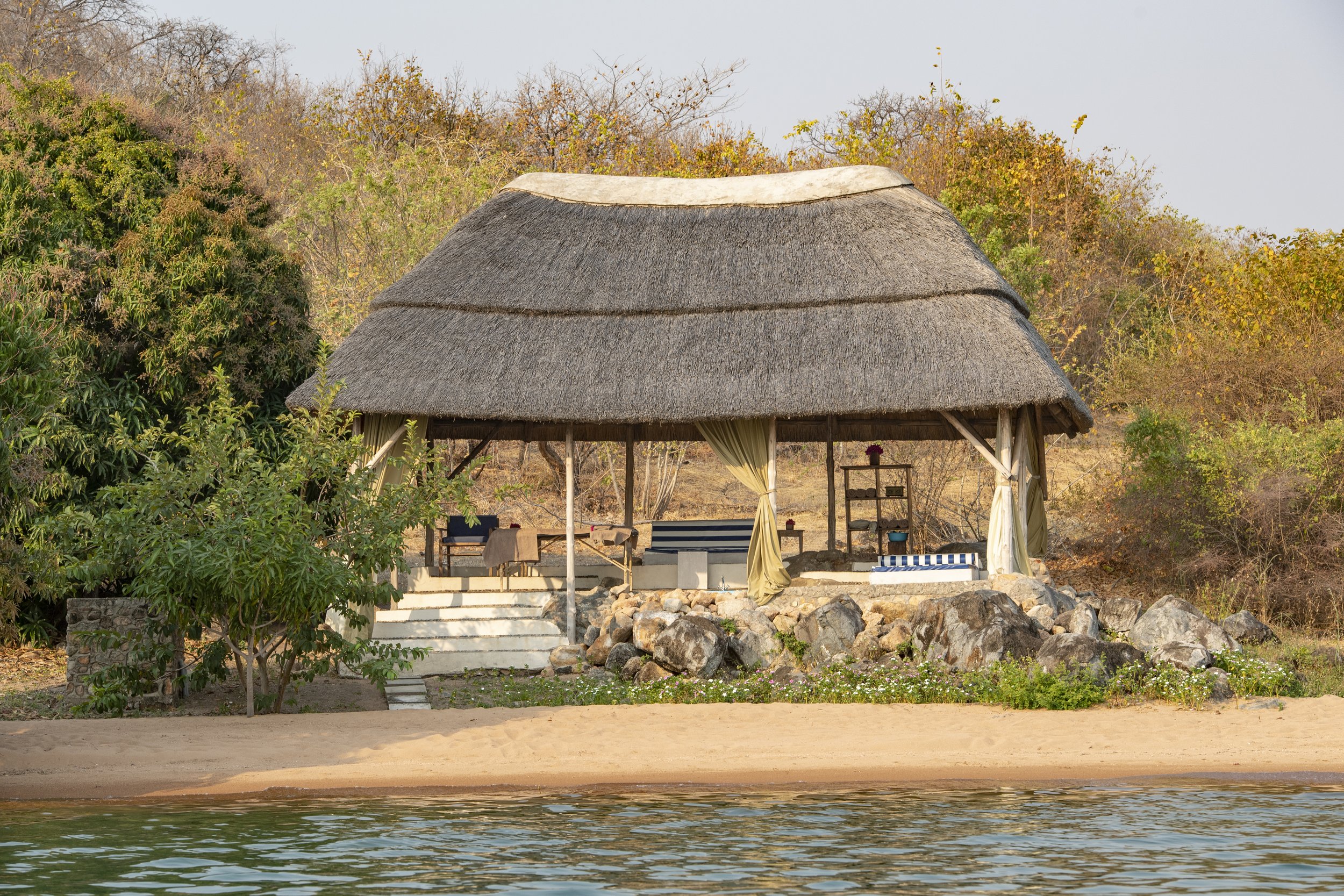 Lake Shore Lodge Tz - Lake Tanganyika - Massage area.jpg