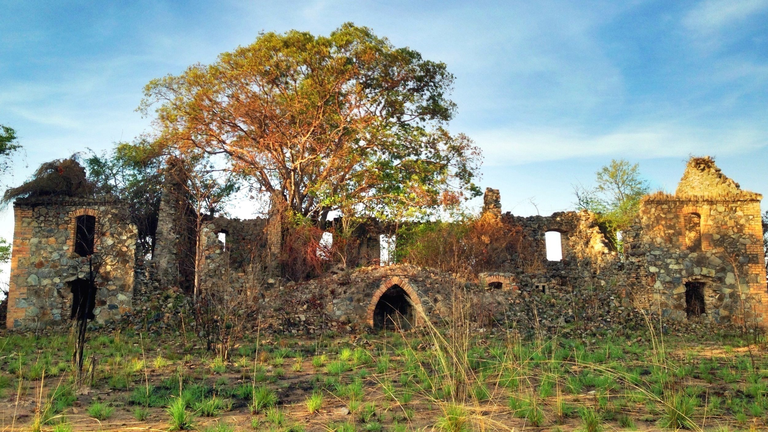 Lake Shore Lodge - Lake Tanganyika - White Sister's Home - Kipili Mission.jpg