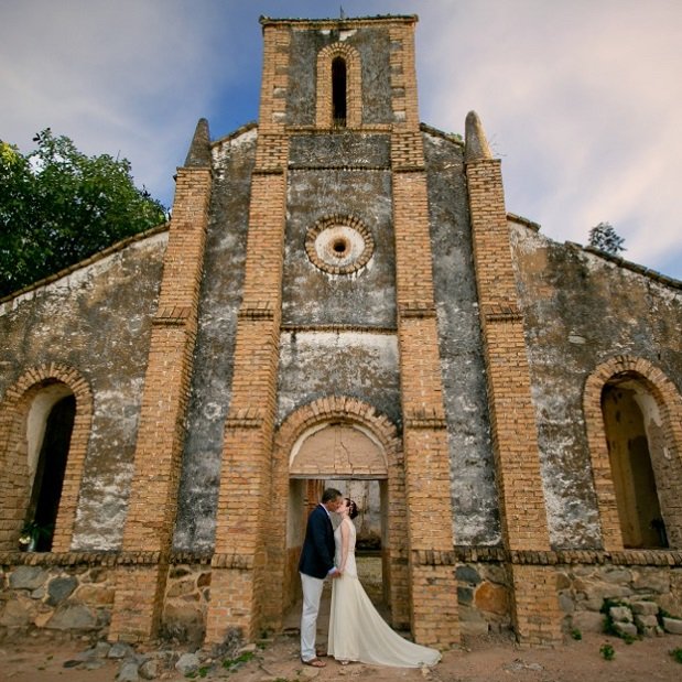 Lake Shore Lodge Tz - Lake Tanganyika - Special events - Wedding - The bride and groom at the entrance of the church.jpg