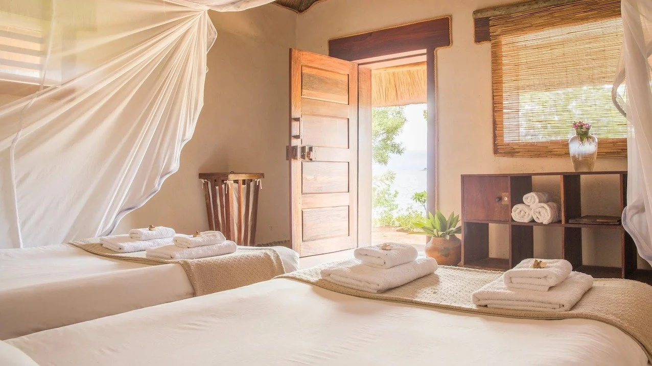 Lake Shore Lodge Lawn Banda interior.jpg