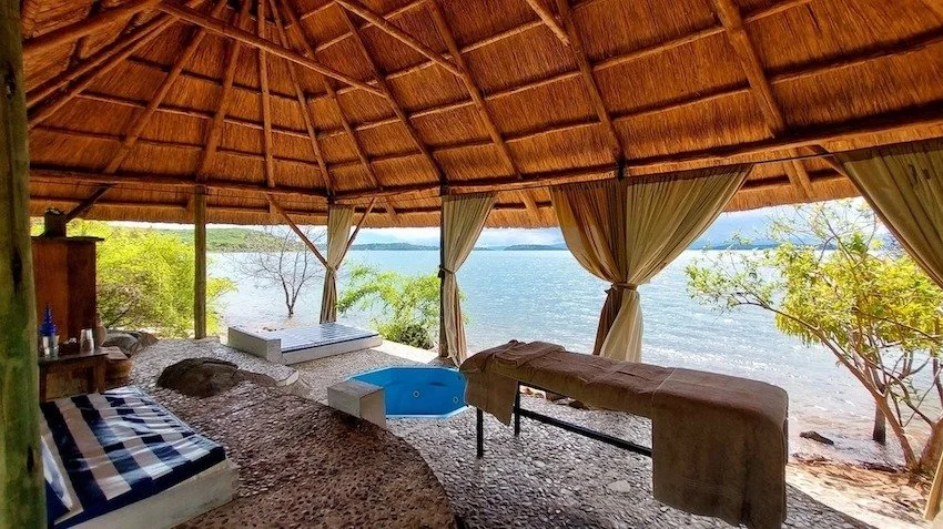 Lake Shore Lodge Spa & Jaccuzzi.jpg