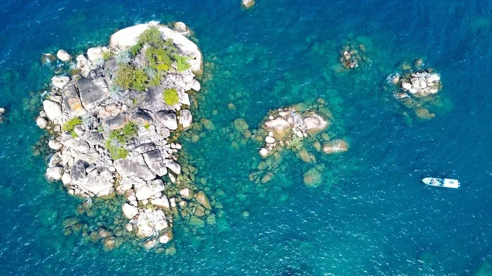 Diving at Mvuna aerial vertical.jpg